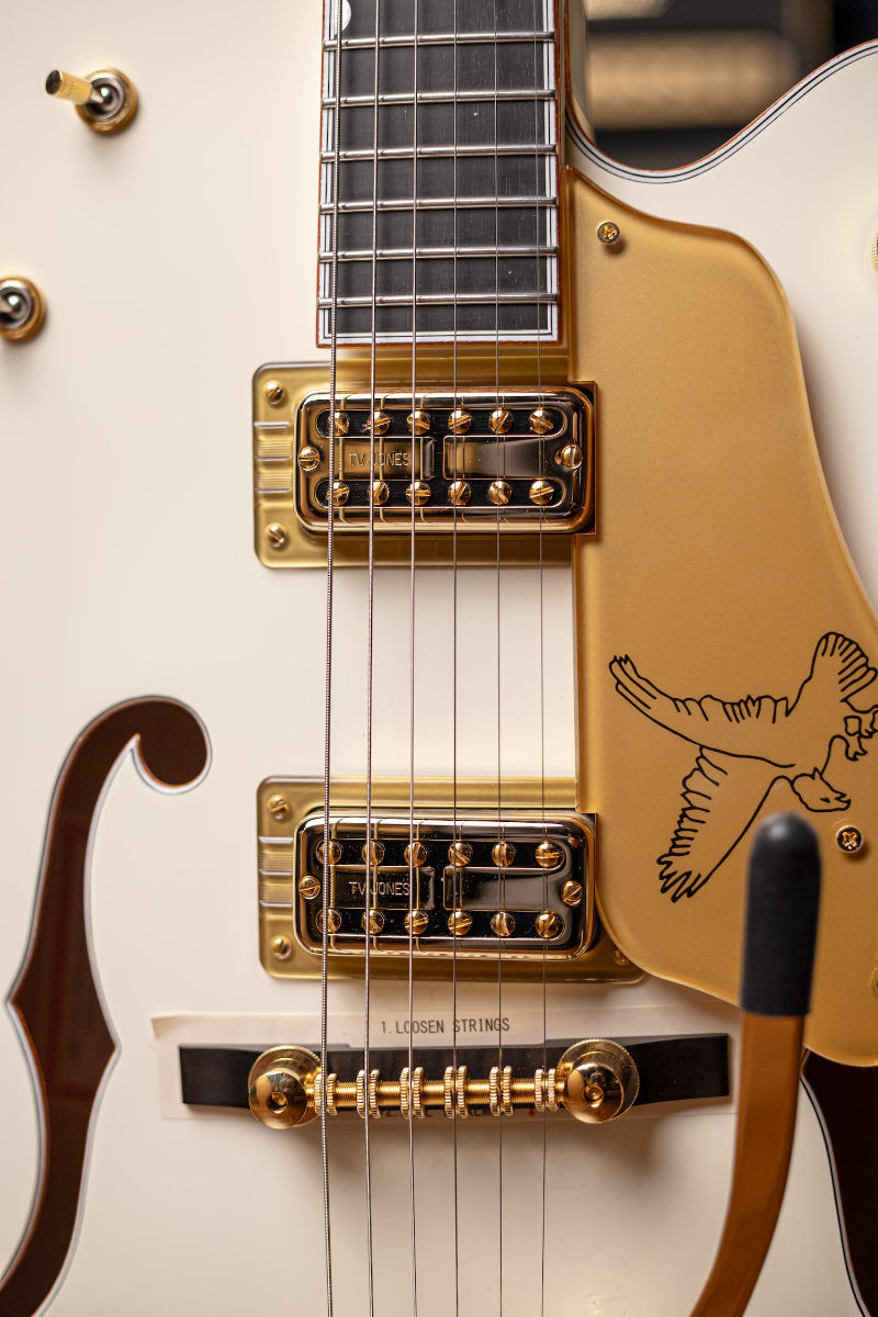 Gretsch G6136T-59 Vintage Select Edition '59 Falcon Hollow Body with Bigsby TV Jones Electric Guitar - Vintage White