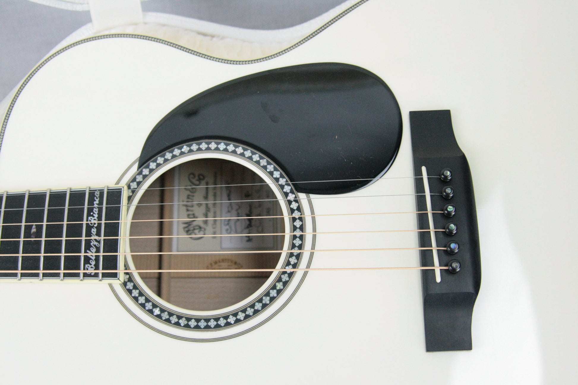 2006 Martin Bellezza Bianca SIGNED Eric Clapton 000-ECHF WHITE Acoustic Guitar! 28 42