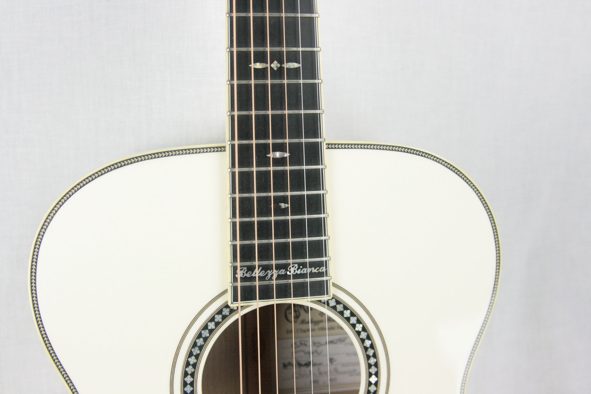 2006 Martin Bellezza Bianca SIGNED Eric Clapton 000-ECHF WHITE Acoustic Guitar! 28 42