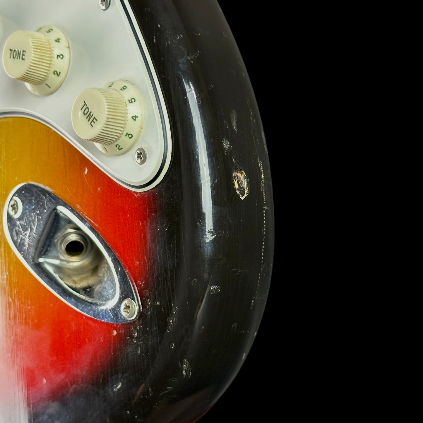 Vintage 1965 Fender Stratocaster 3-Tone Sunburst w/OHSC TSU24824