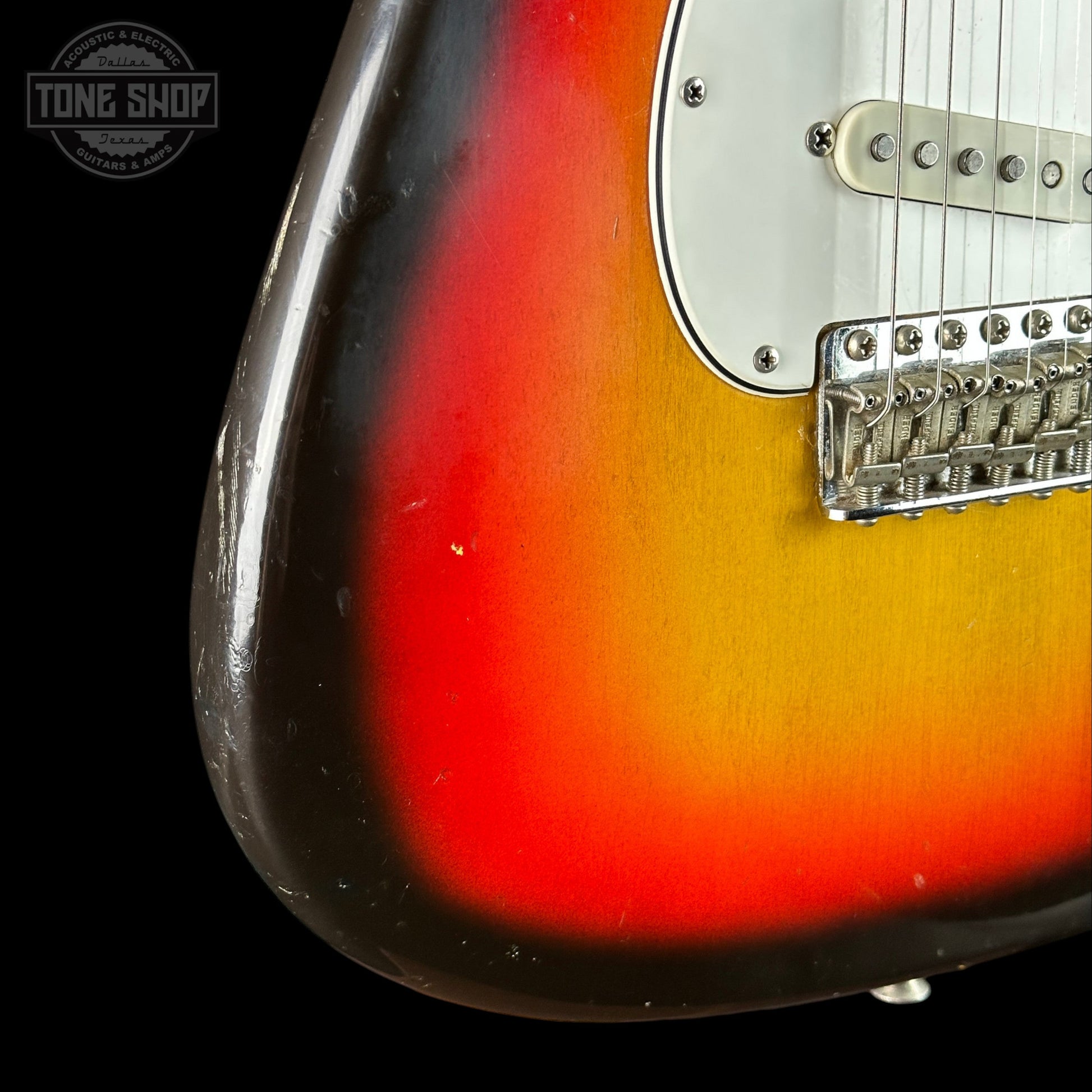 Vintage 1965 Fender Stratocaster 3-Tone Sunburst w/OHSC TSU24824