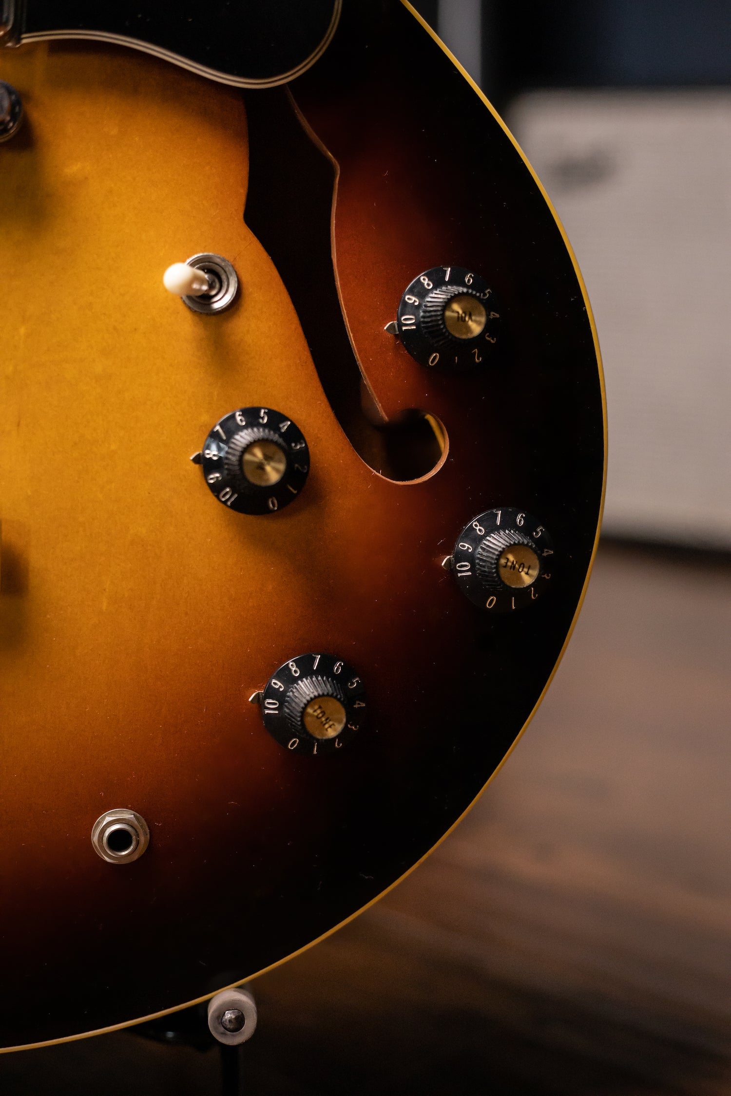 1968 Gibson ES-330 Long Neck Electric Guitar - Sunburst