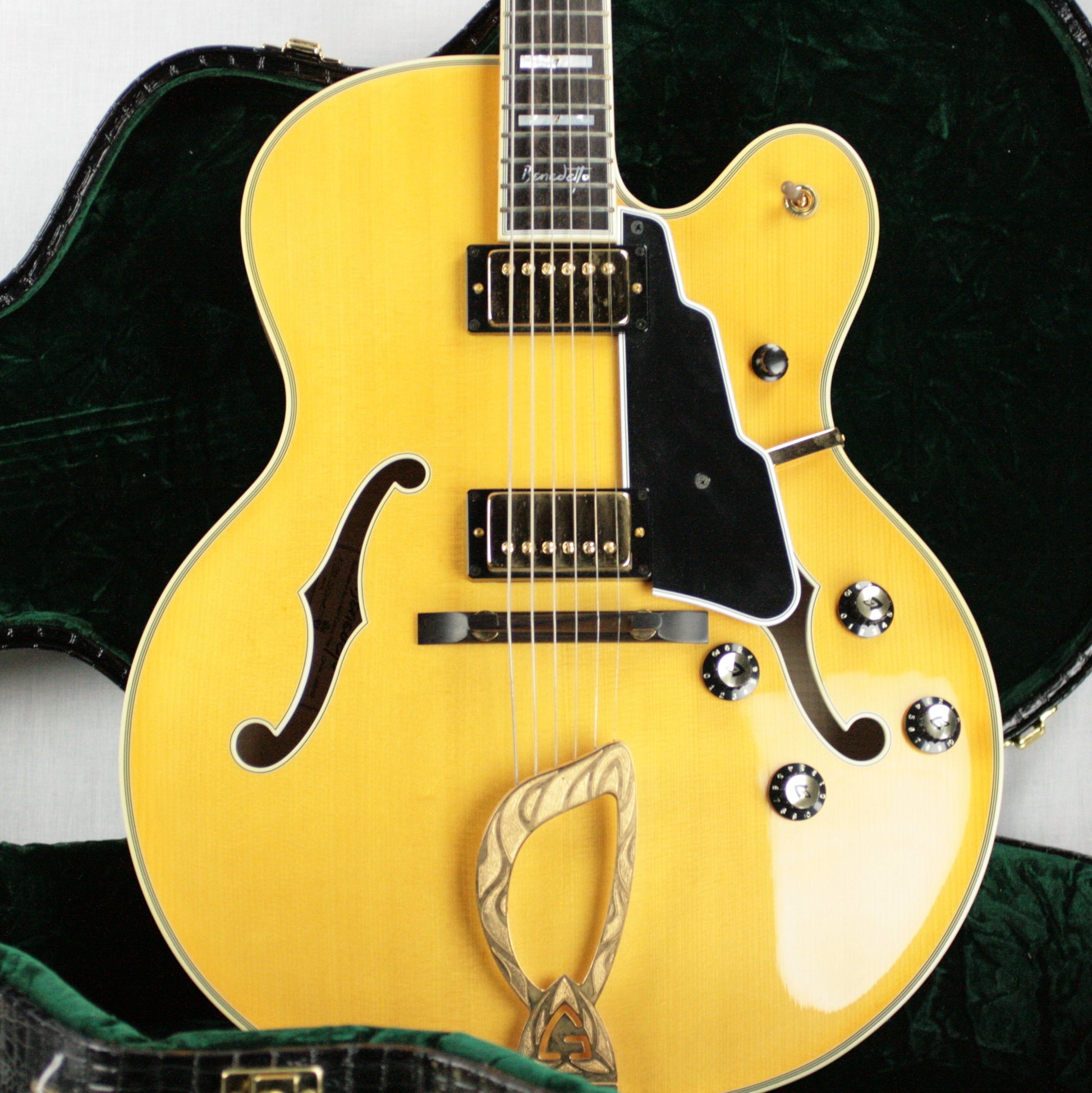 2004 Guild Bob Benedetto X-700 Stuart Honey Blonde! Solid-Carved Woods! x700 Signature Archtop