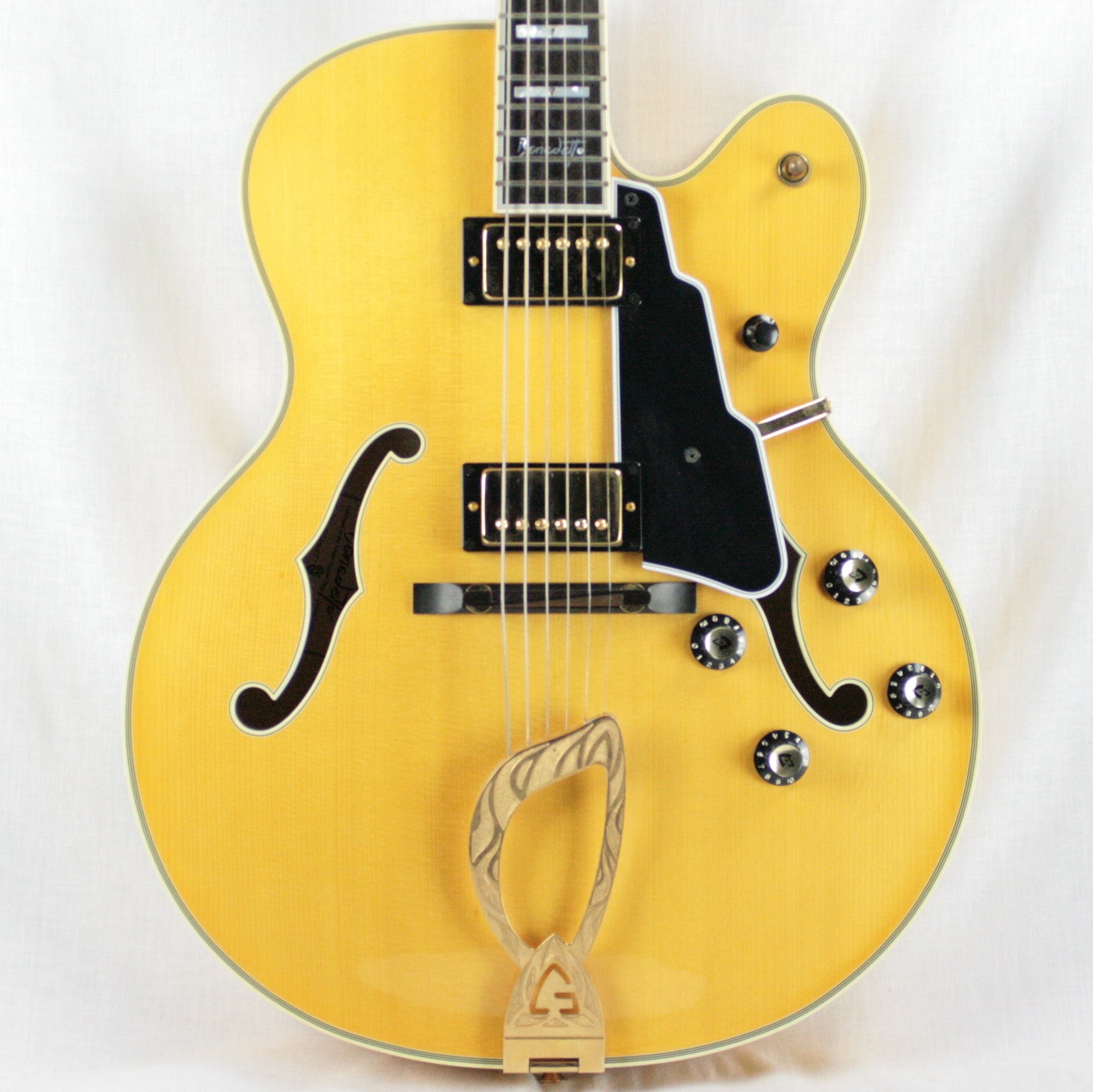 2004 Guild Bob Benedetto X-700 Stuart Honey Blonde! Solid-Carved Woods! x700 Signature Archtop