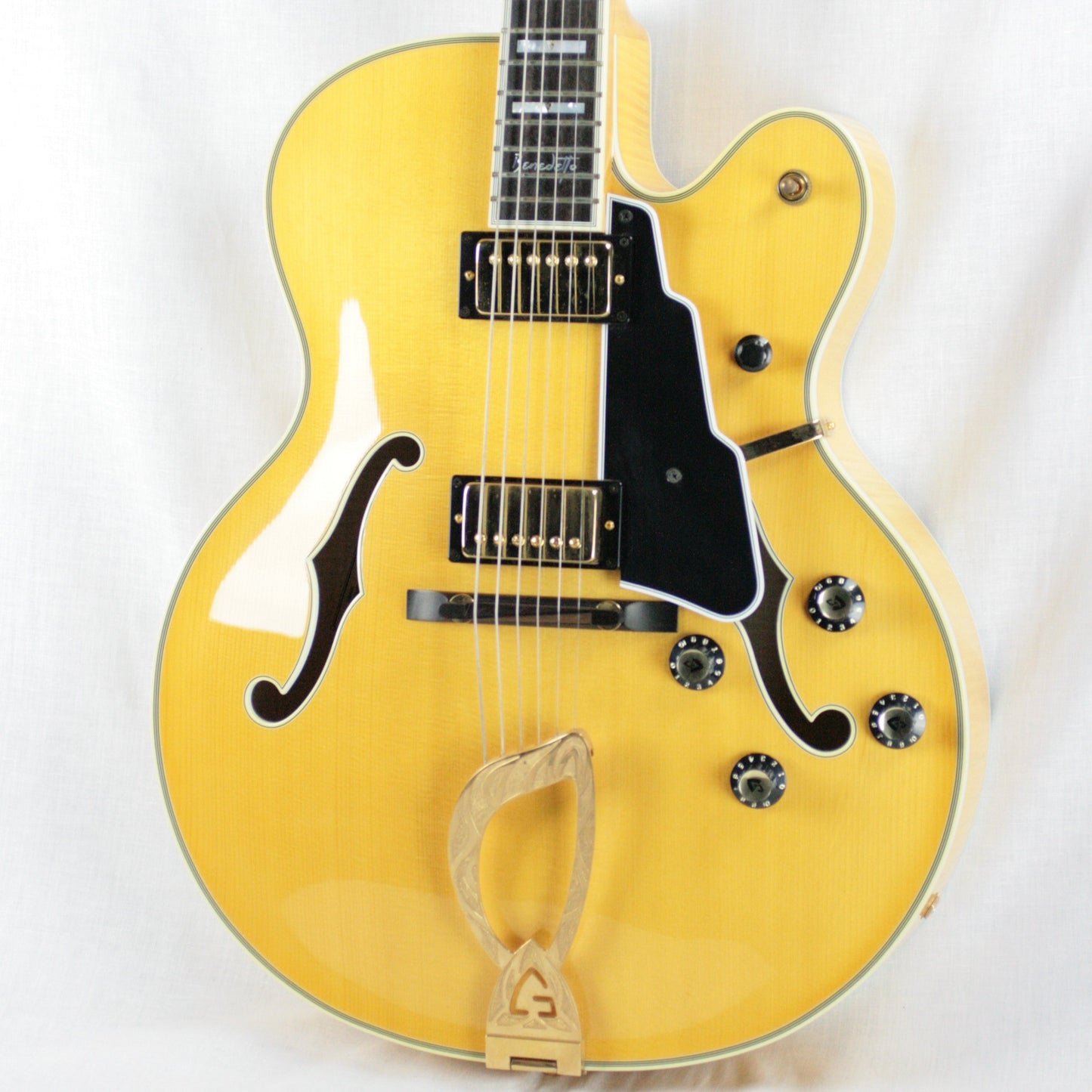 2004 Guild Bob Benedetto X-700 Stuart Honey Blonde! Solid-Carved Woods! x700 Signature Archtop