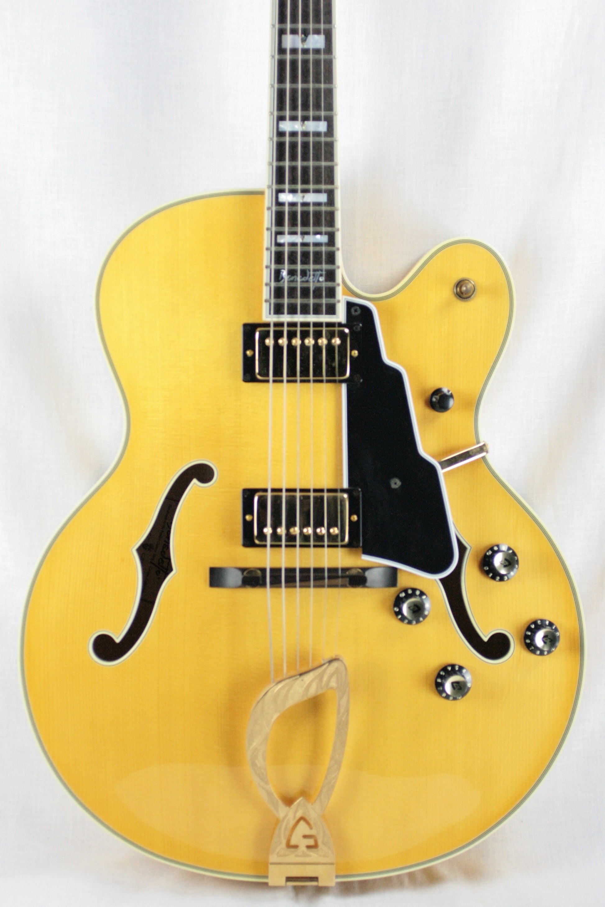 2004 Guild Bob Benedetto X-700 Stuart Honey Blonde! Solid-Carved Woods! x700 Signature Archtop
