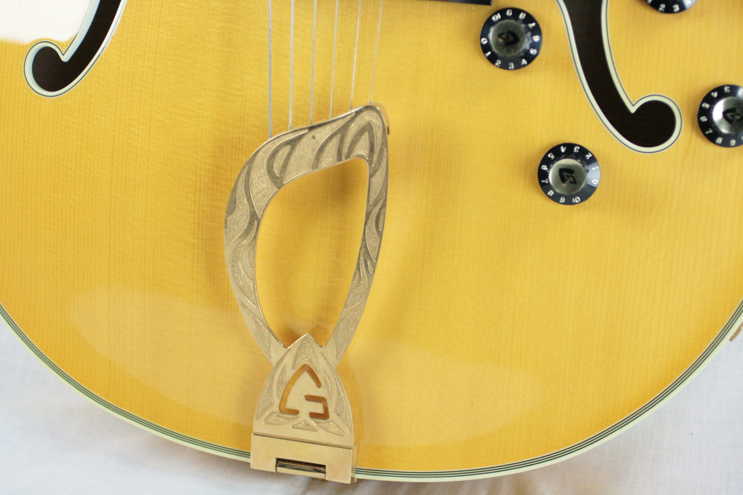 2004 Guild Bob Benedetto X-700 Stuart Honey Blonde! Solid-Carved Woods! x700 Signature Archtop