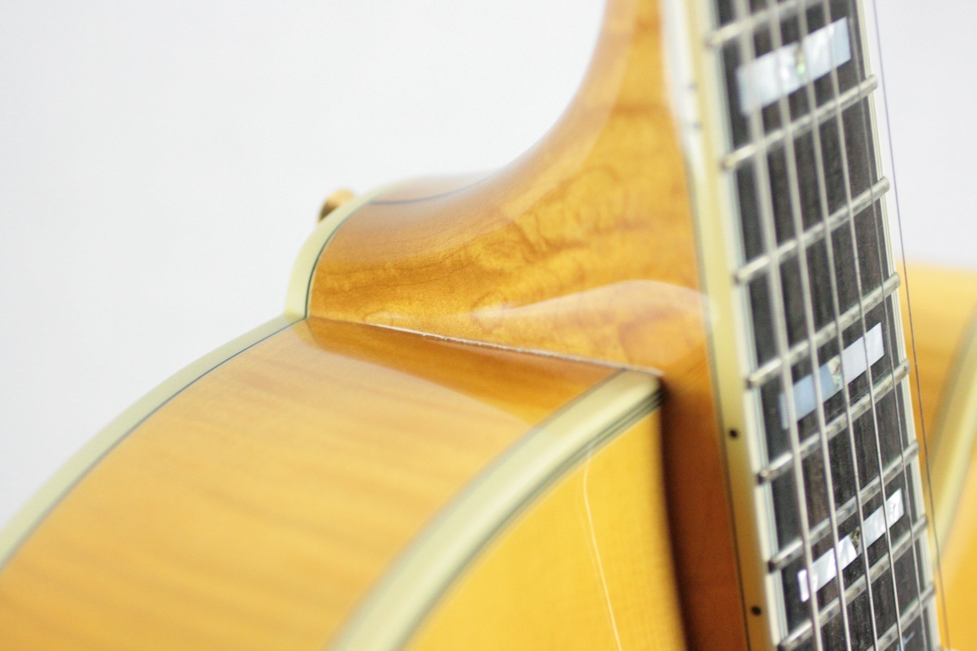 2004 Guild Bob Benedetto X-700 Stuart Honey Blonde! Solid-Carved Woods! x700 Signature Archtop
