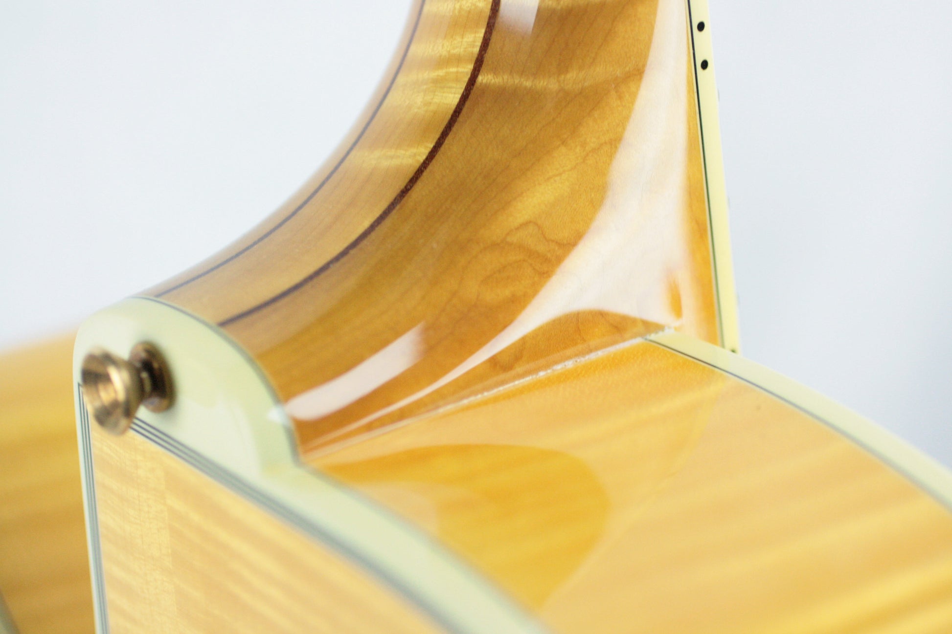 2004 Guild Bob Benedetto X-700 Stuart Honey Blonde! Solid-Carved Woods! x700 Signature Archtop