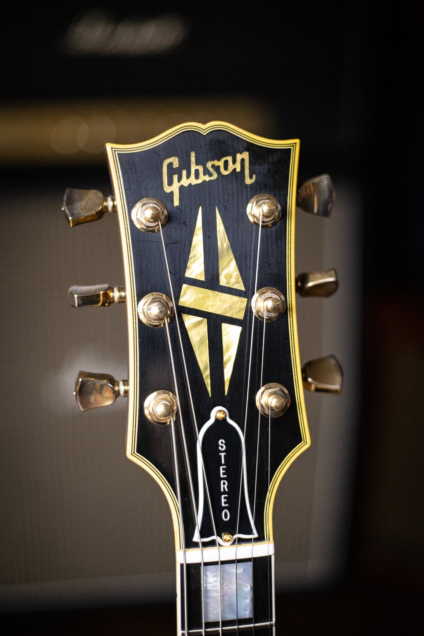 Gibson Custom Shop Chuck Berry '78 ES-335 Replica with Maestro Electric Guitar - Wine Red