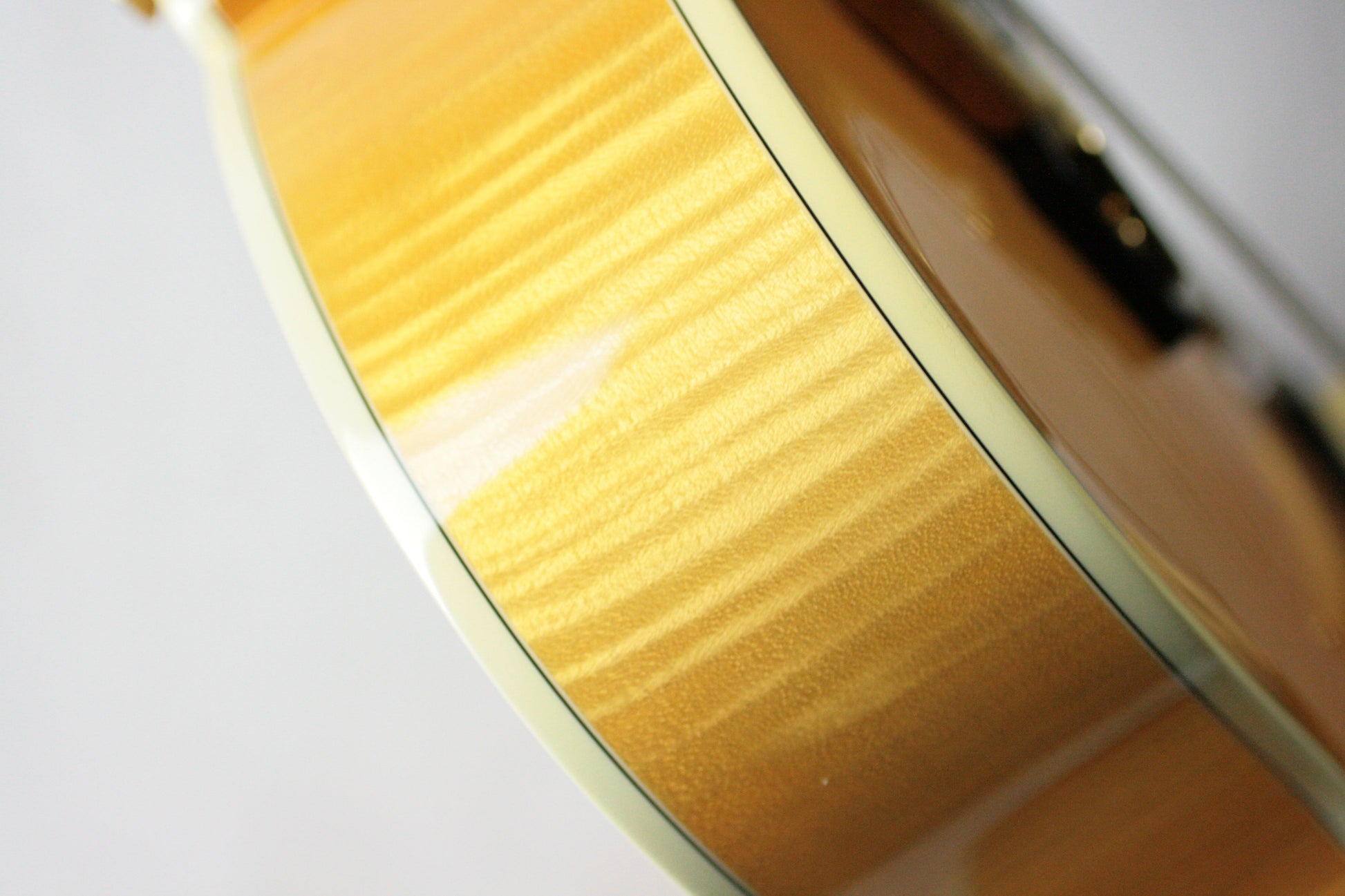 2004 Guild Bob Benedetto X-700 Stuart Honey Blonde! Solid-Carved Woods! x700 Signature Archtop