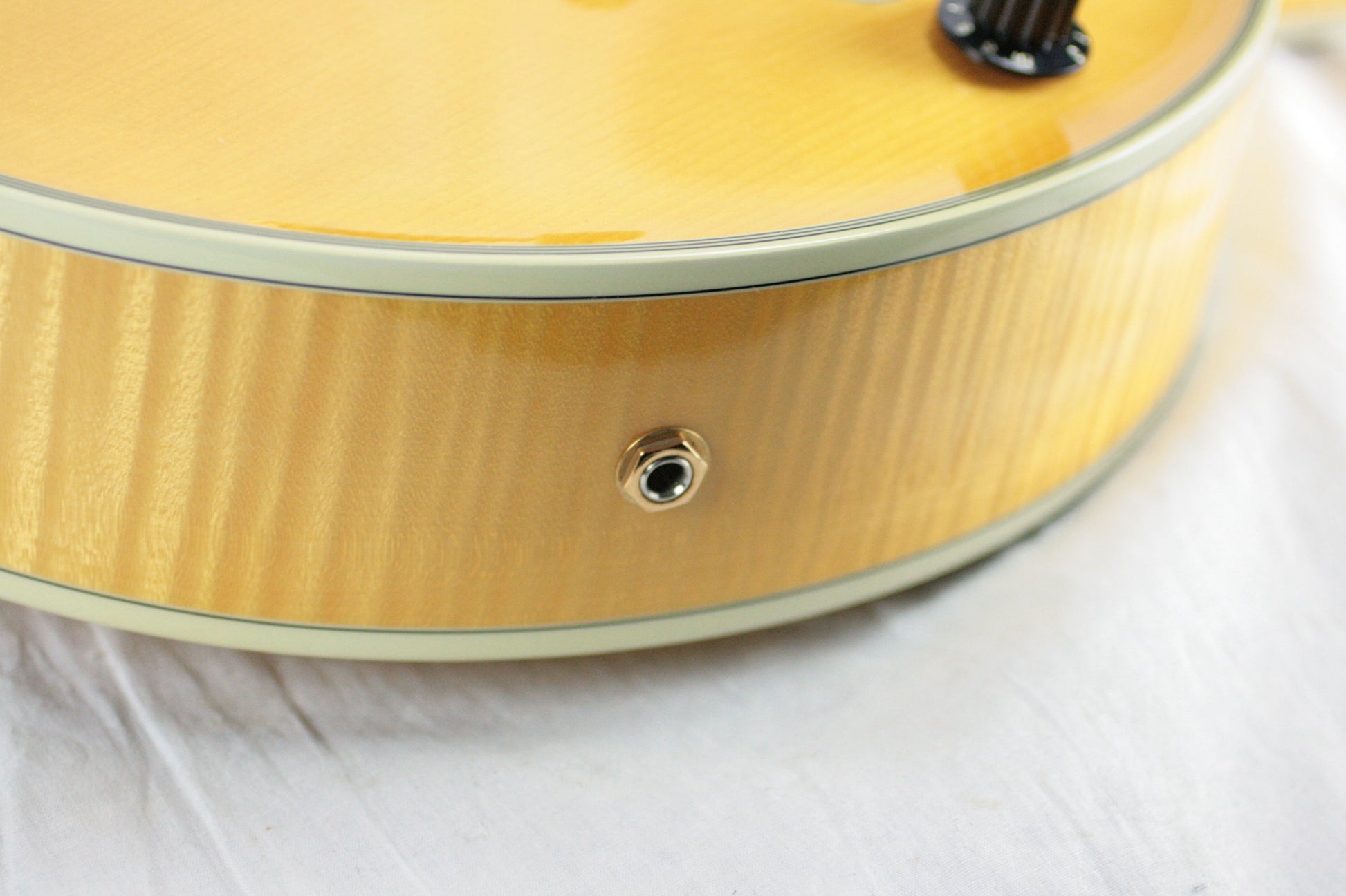 2004 Guild Bob Benedetto X-700 Stuart Honey Blonde! Solid-Carved Woods! x700 Signature Archtop