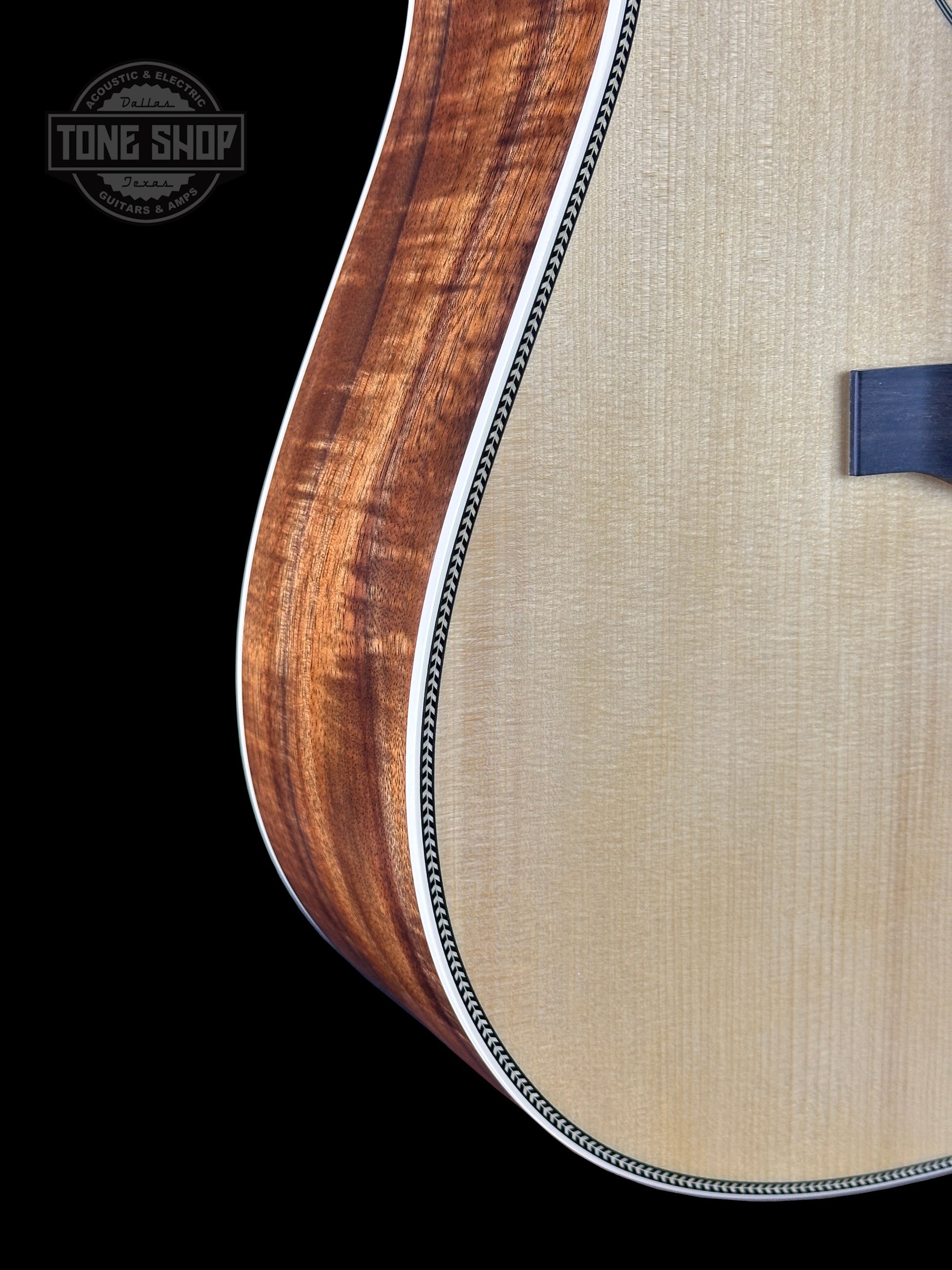 Martin Custom Shop Dread 28-Style Adirondack / Exceptional Broad Figure Koa w/case 2964100