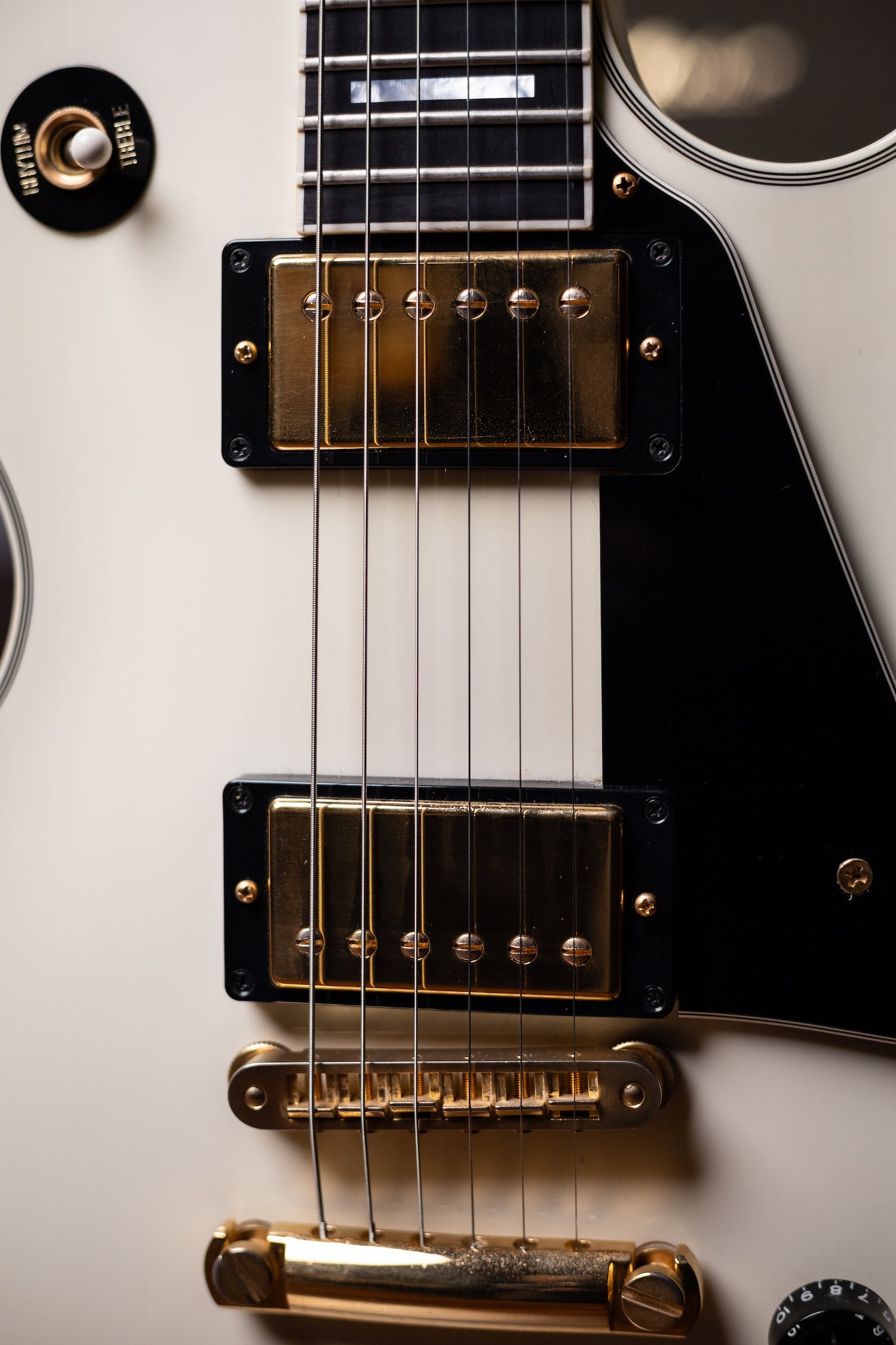 2007 Gibson Les Paul Custom Electric Guitar - Alpine White