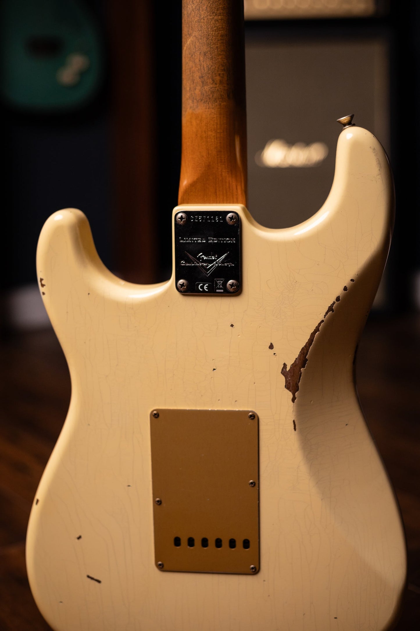 Used 2023 Fender Custom Shop Limited Edition Roasted "Big Head" Stratocaster® Relic® Electric Guitar - Aged Vintage White