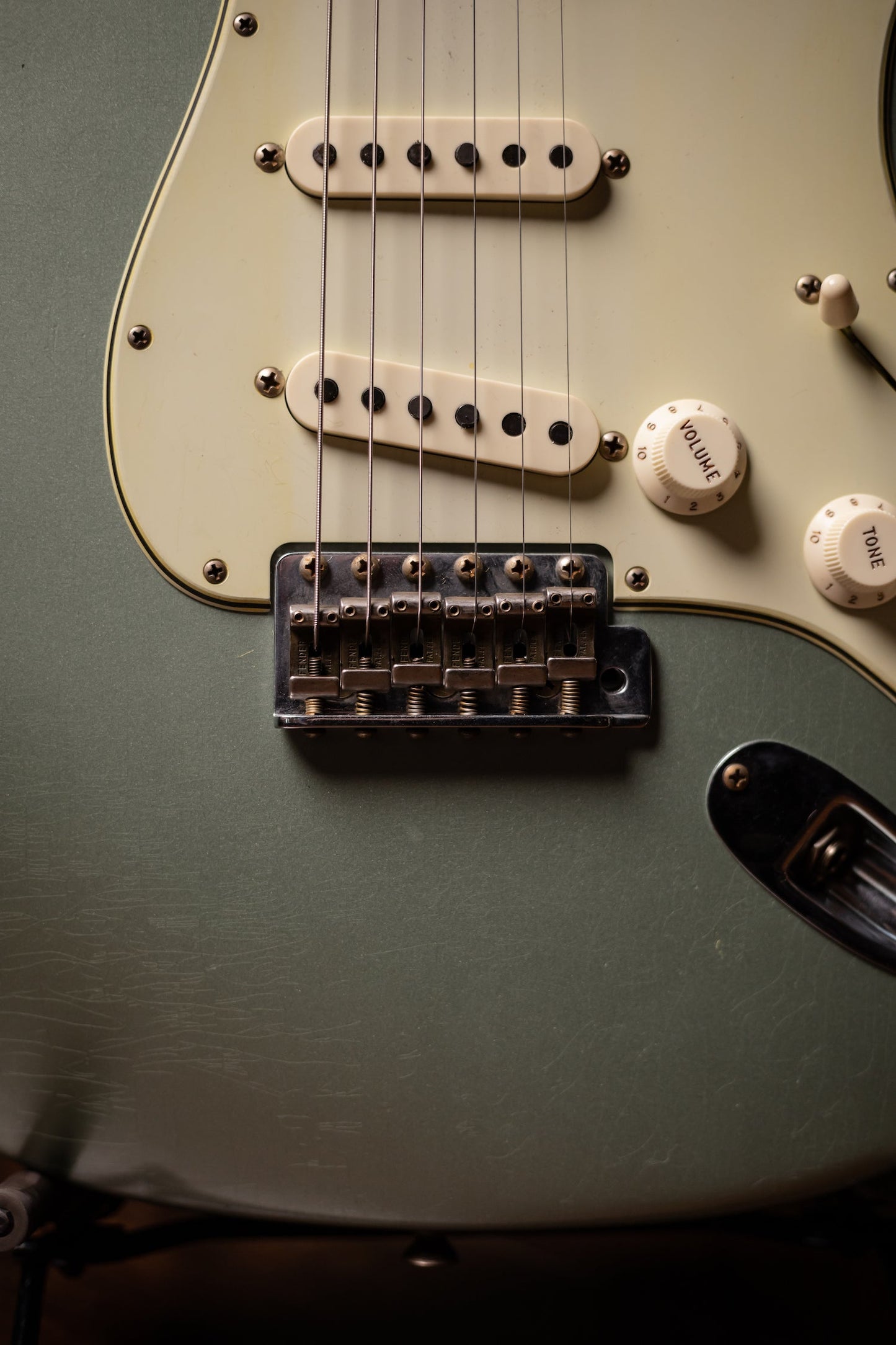 2022 Fender Custom Shop Limited Edition '59 Stratocaster Journeyman Relic Electric Guitar - Super Faded Aged Sage Green Metallic