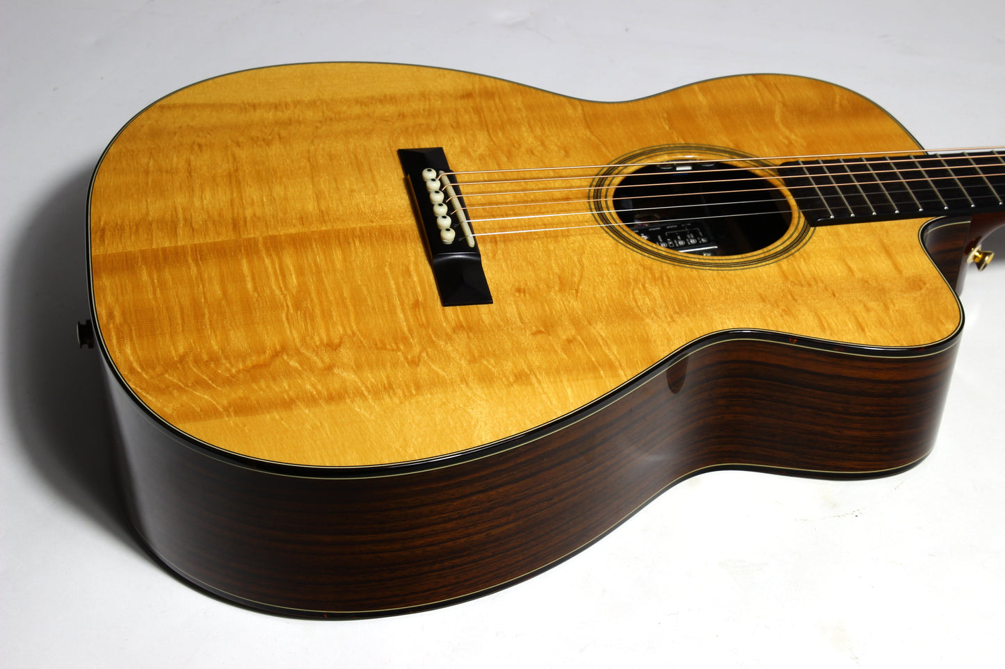 Bourgeois OM-C 2007 Cutaway Custom Acoustic Guitar - Italian Spruce Indian Rosewood