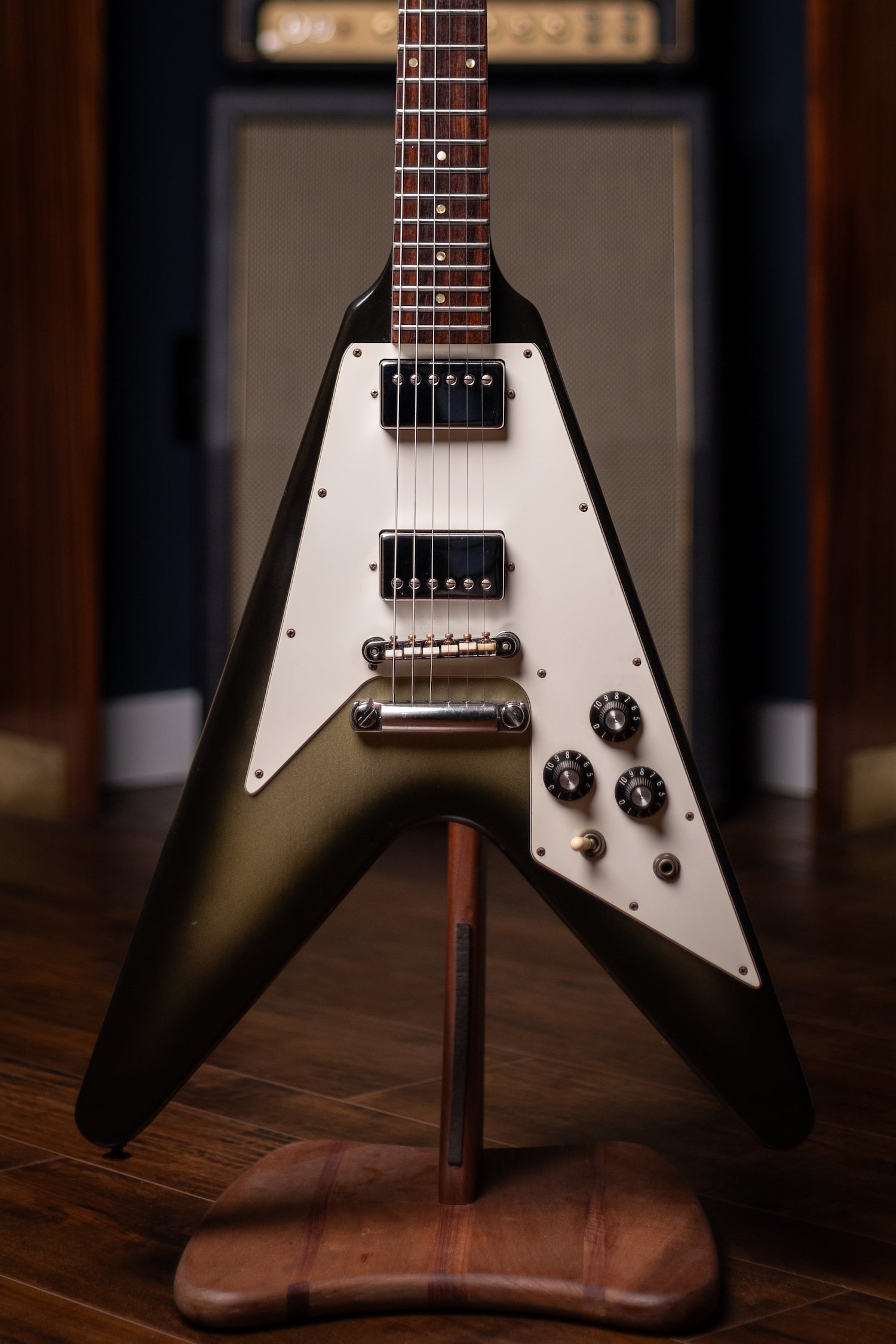 1981 Gibson Flying V Electric Guitar - Silverburst