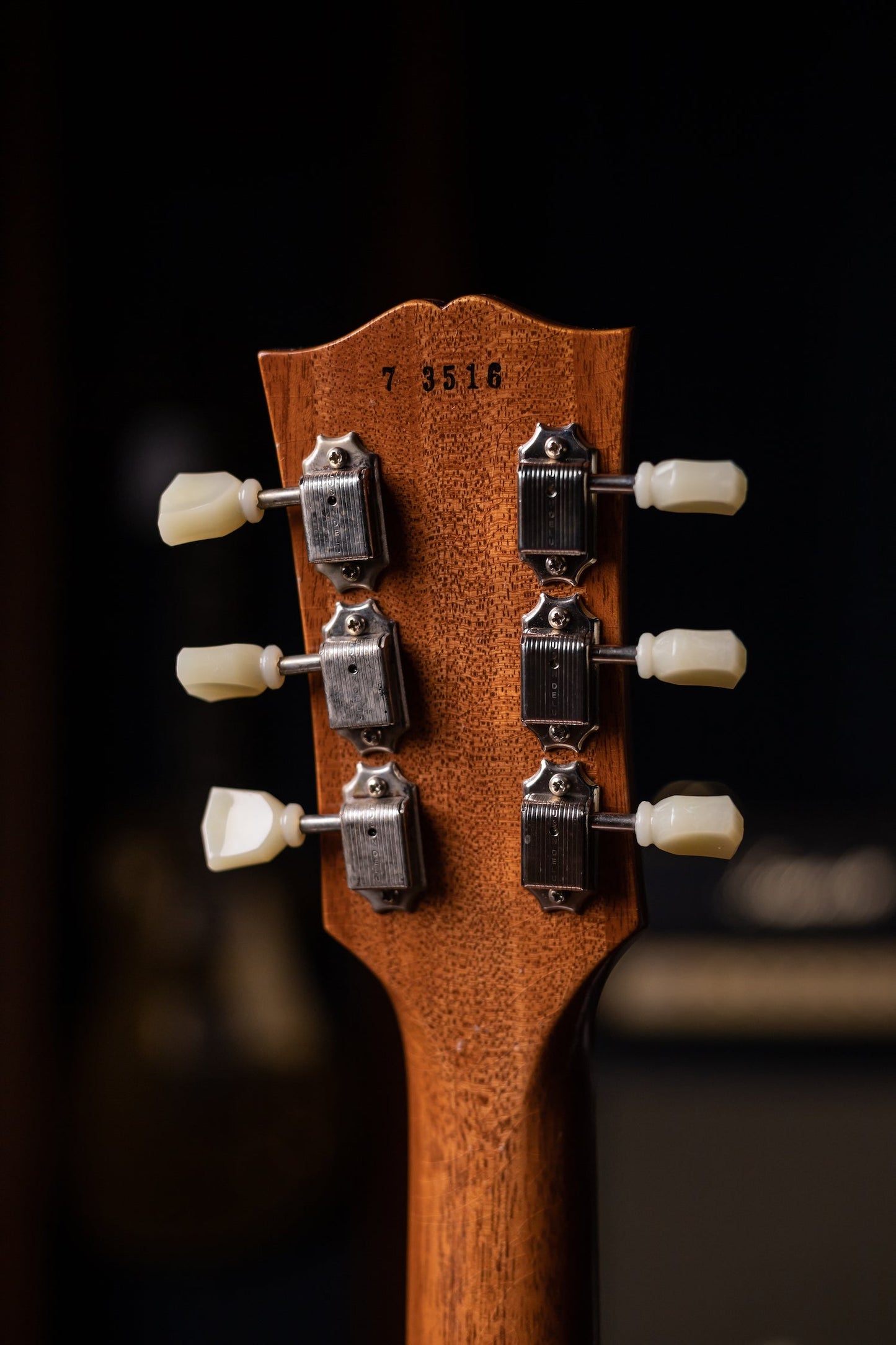 Gibson Custom Shop Murphy Lab 1957 Les Paul Standard Reissue Ultra Light Aged Electric Guitar - Double Gold