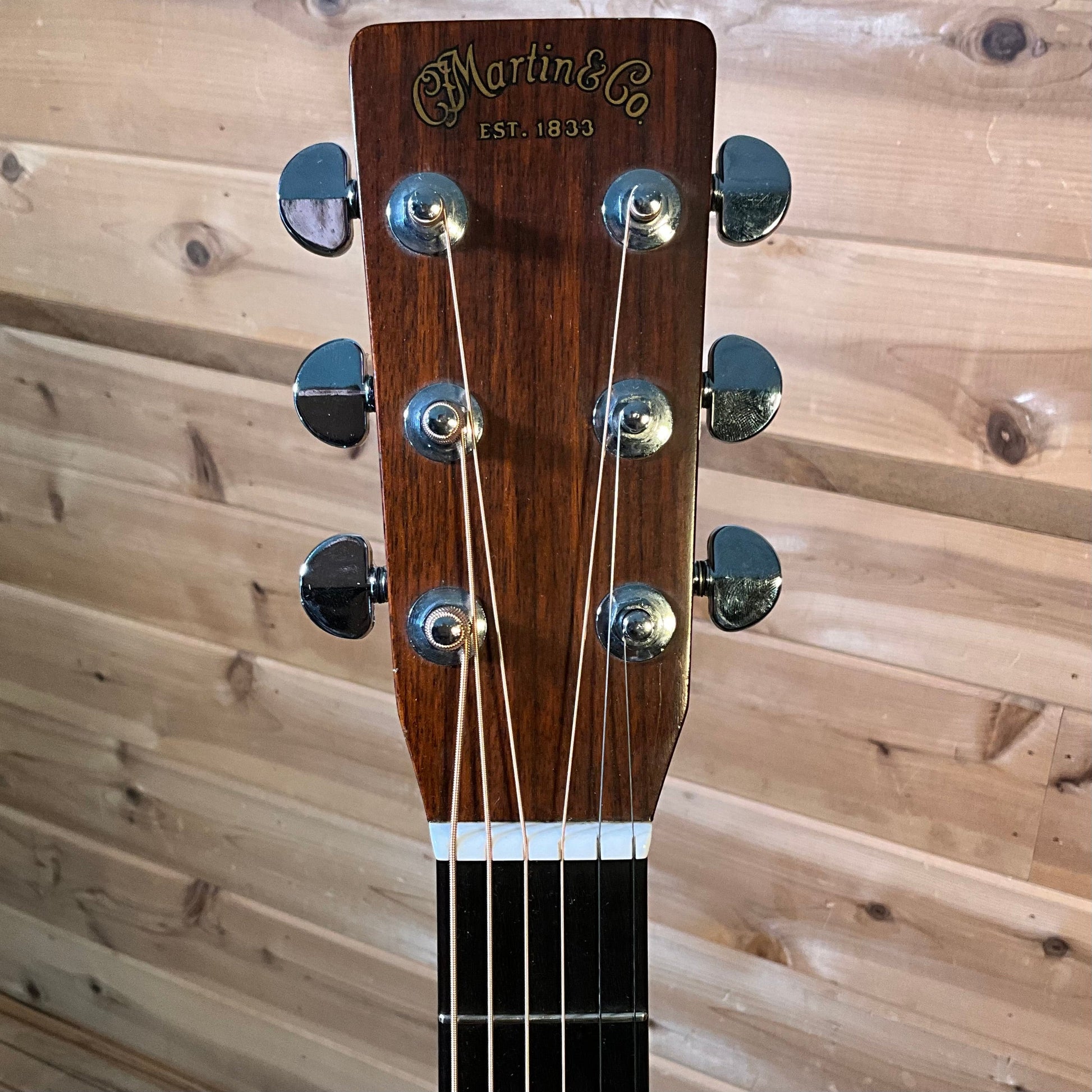 Martin 1975 D-28 Acoustic Guitar USED - Natural