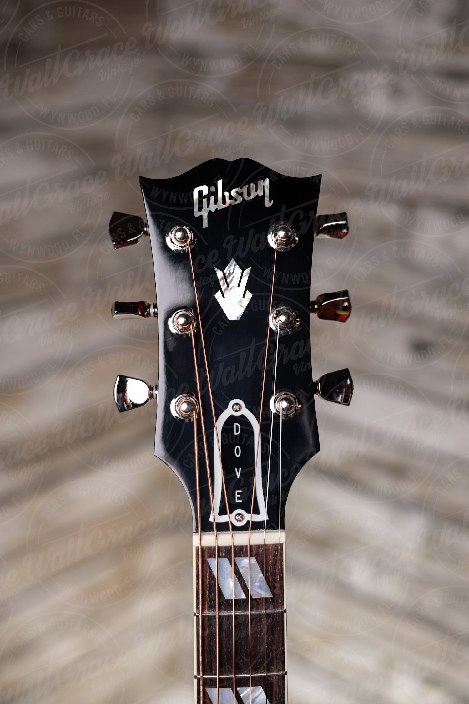 Gibson Dove Original Acoustic-Electric Guitar - Antique Natural