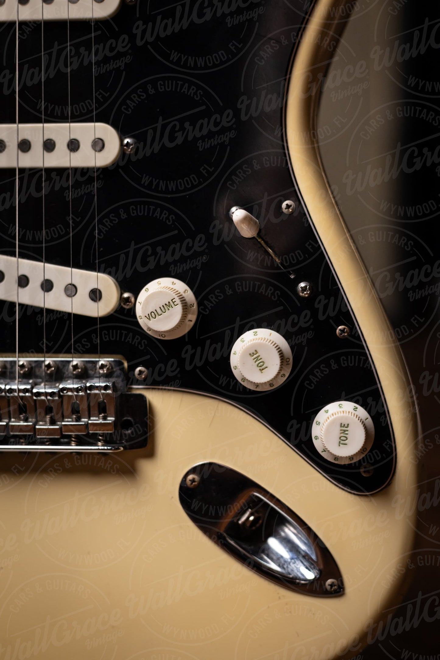 1976 Fender Stratocaster Electric Guitar - Olympic White