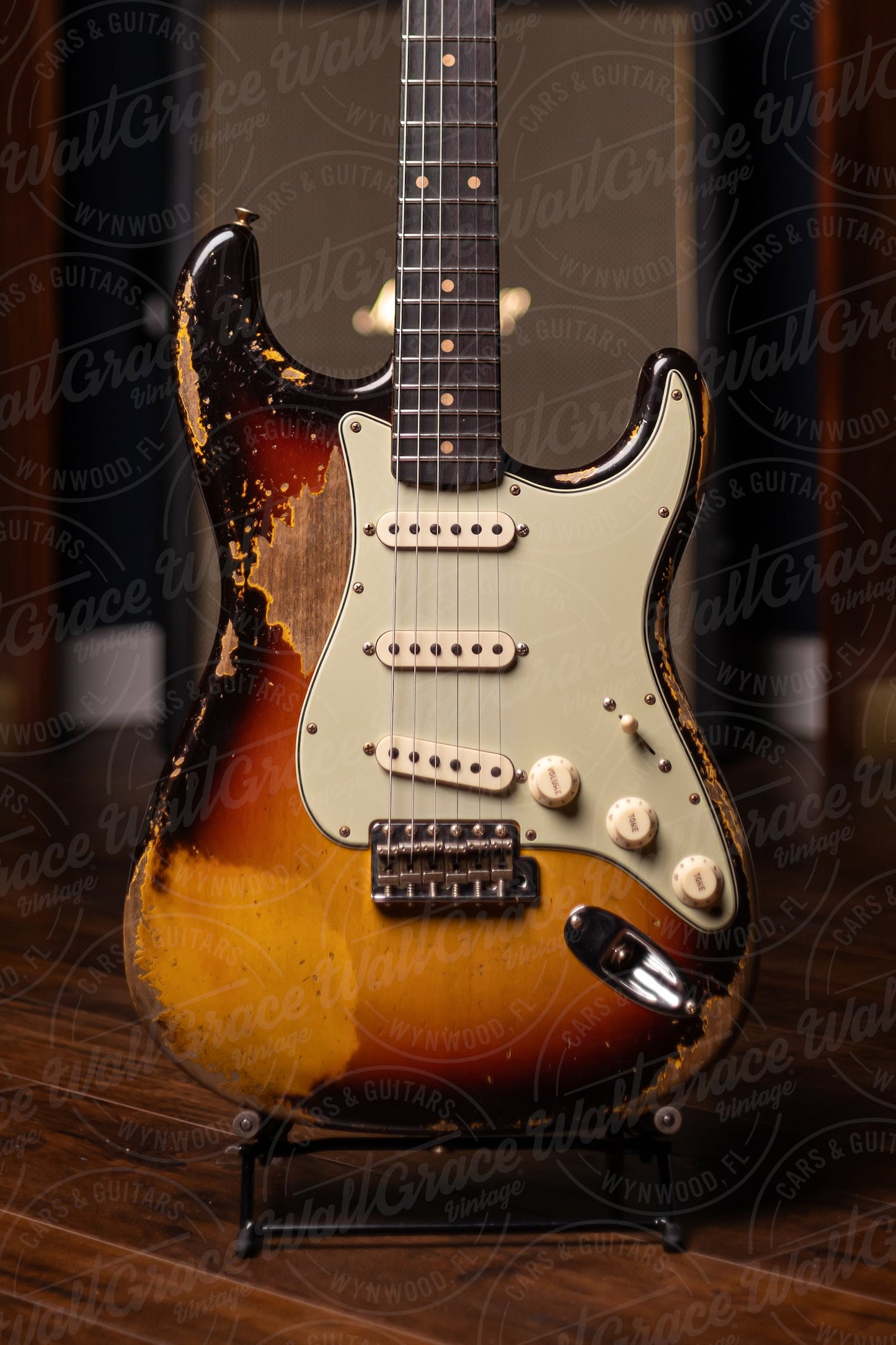Fender Custom Shop '59 Stratocaster Super Heavy Relic Electric Guitar - Super Faded Aged Sunburst