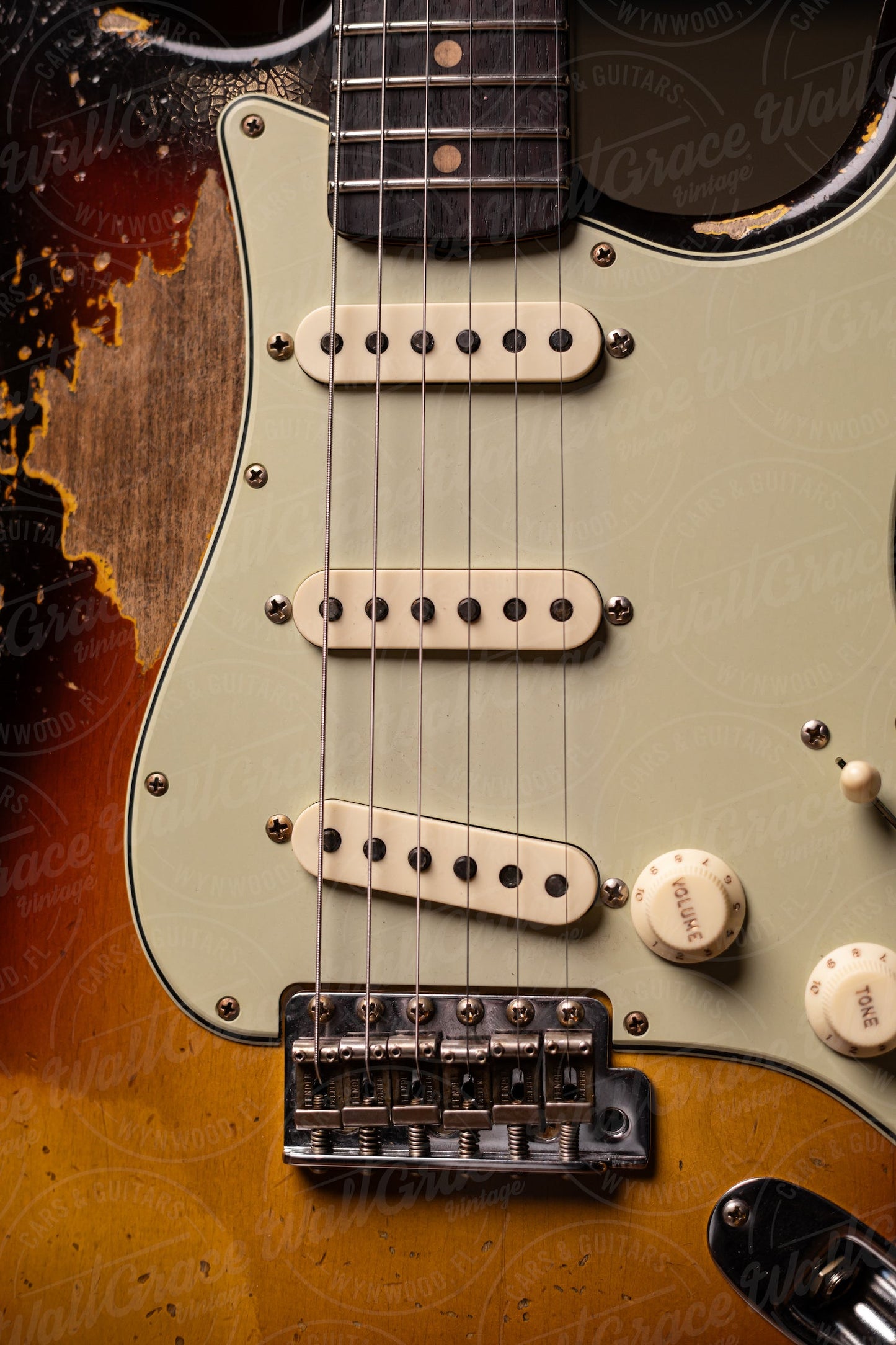 Fender Custom Shop '59 Stratocaster Super Heavy Relic Electric Guitar - Super Faded Aged Sunburst