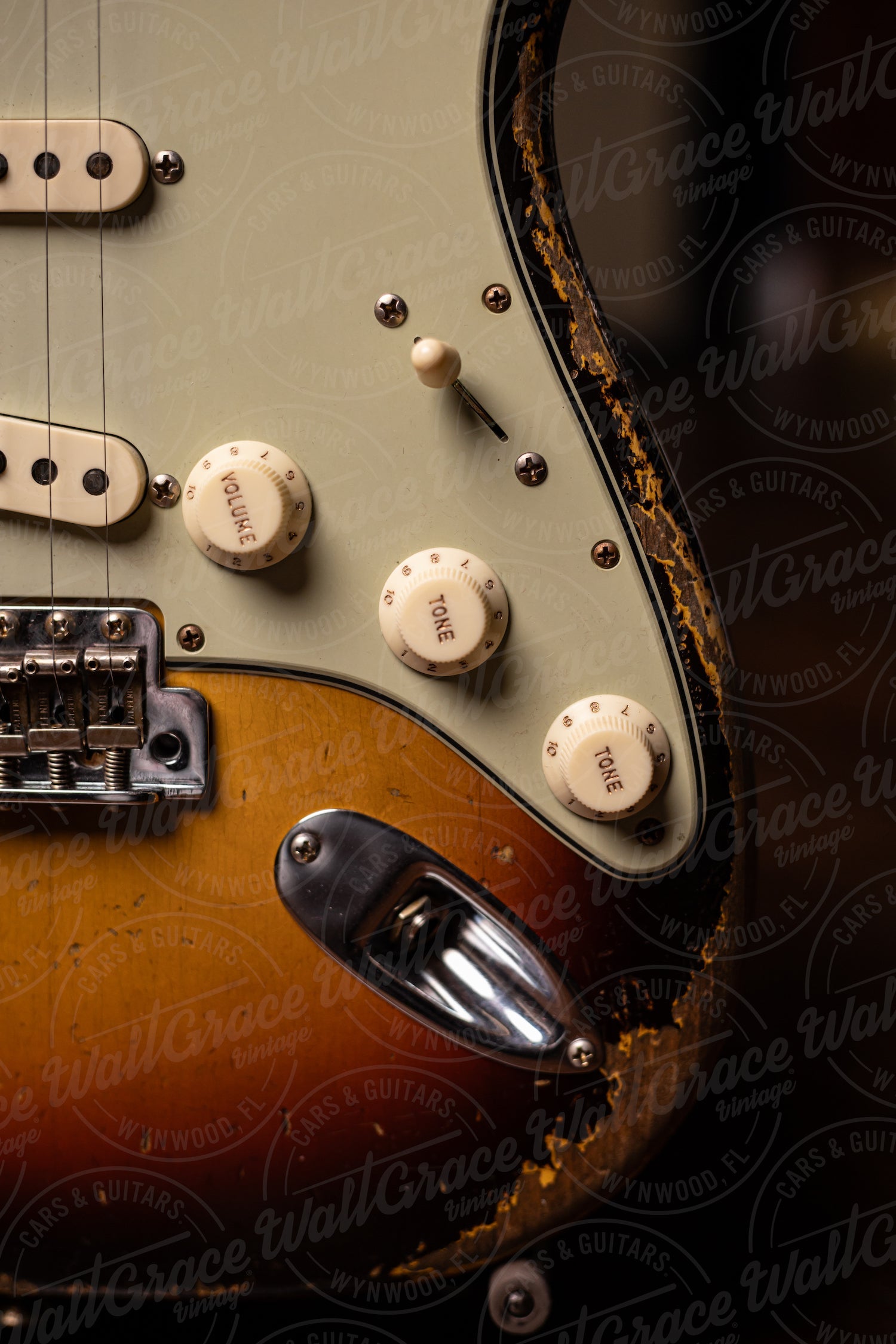 Fender Custom Shop '59 Stratocaster Super Heavy Relic Electric Guitar - Super Faded Aged Sunburst