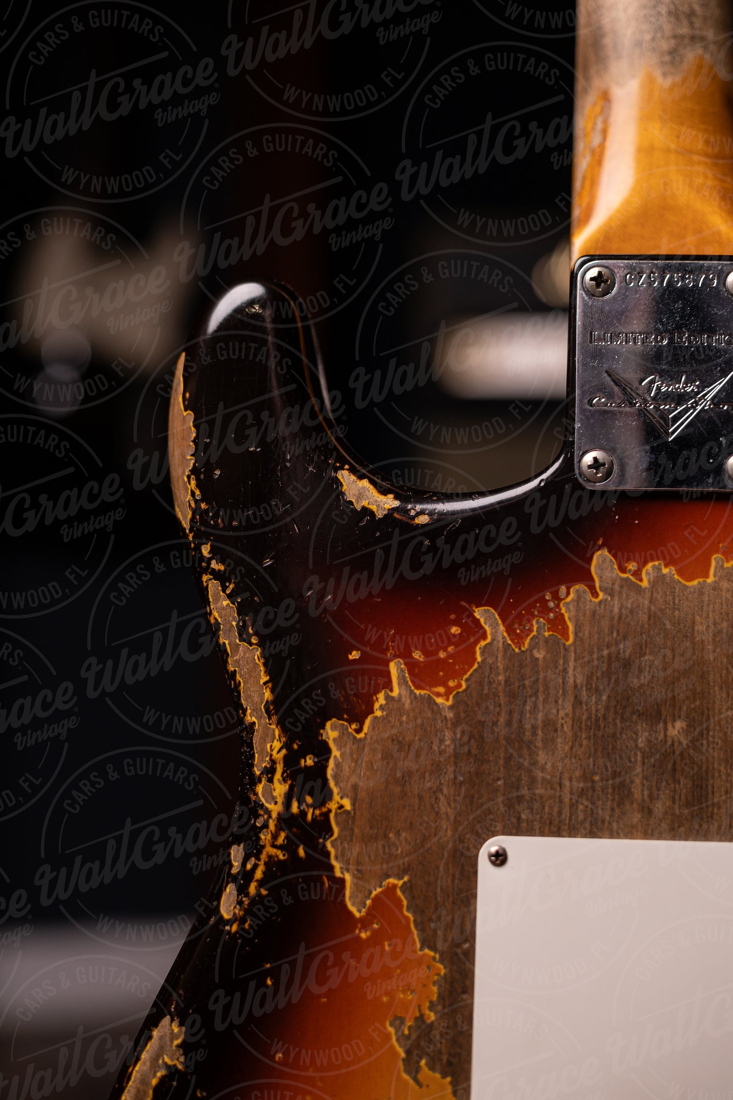 Fender Custom Shop '59 Stratocaster Super Heavy Relic Electric Guitar - Super Faded Aged Sunburst