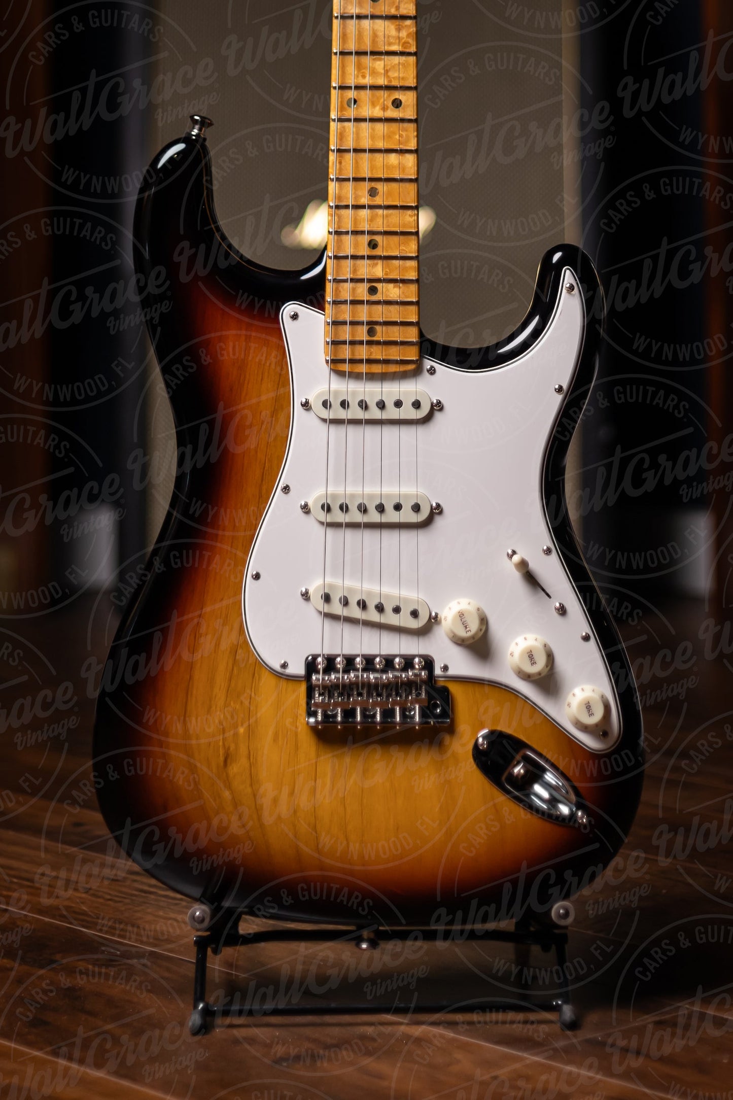 Fender American Custom Stratocaster Electric Guitar - Antique Burst