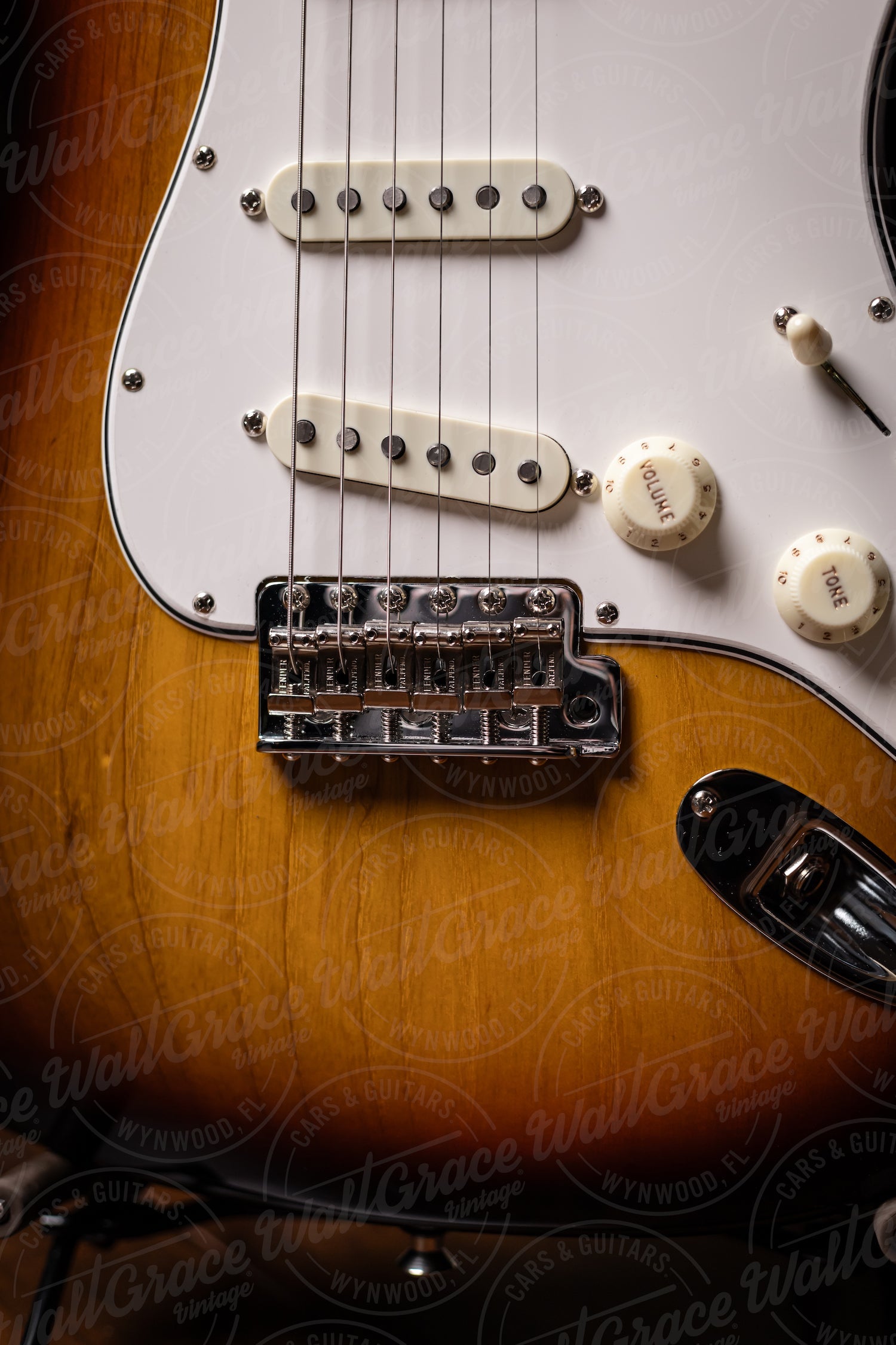 Fender American Custom Stratocaster Electric Guitar - Antique Burst