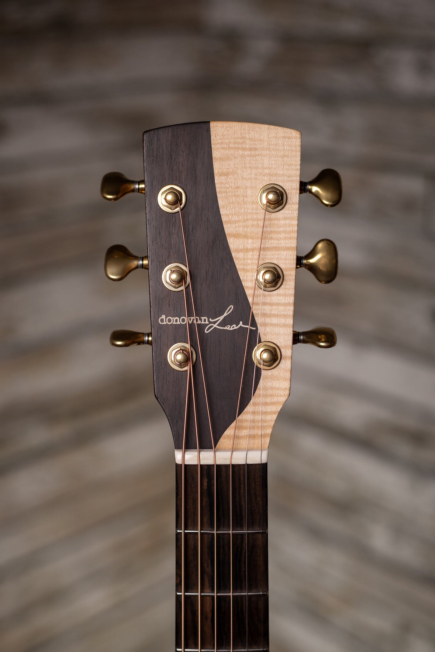 Donovan Leah Guitars Caroline Master Grade Cutaway Acoustic Guitar - Natural
