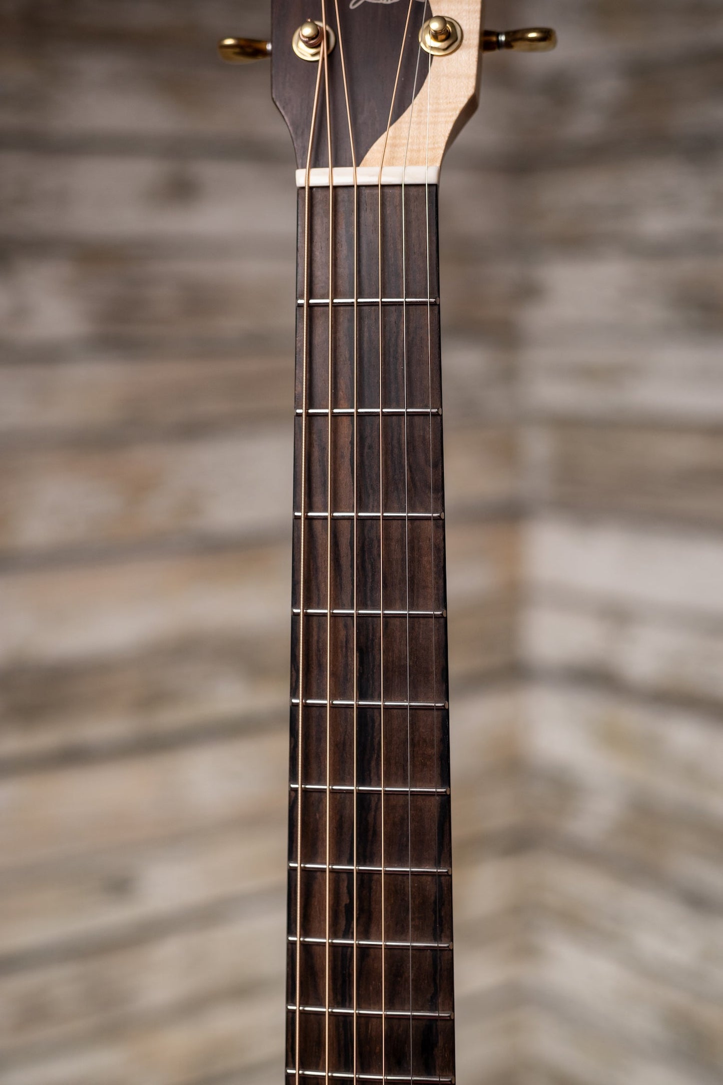 Donovan Leah Guitars Caroline Master Grade Cutaway Acoustic Guitar - Natural