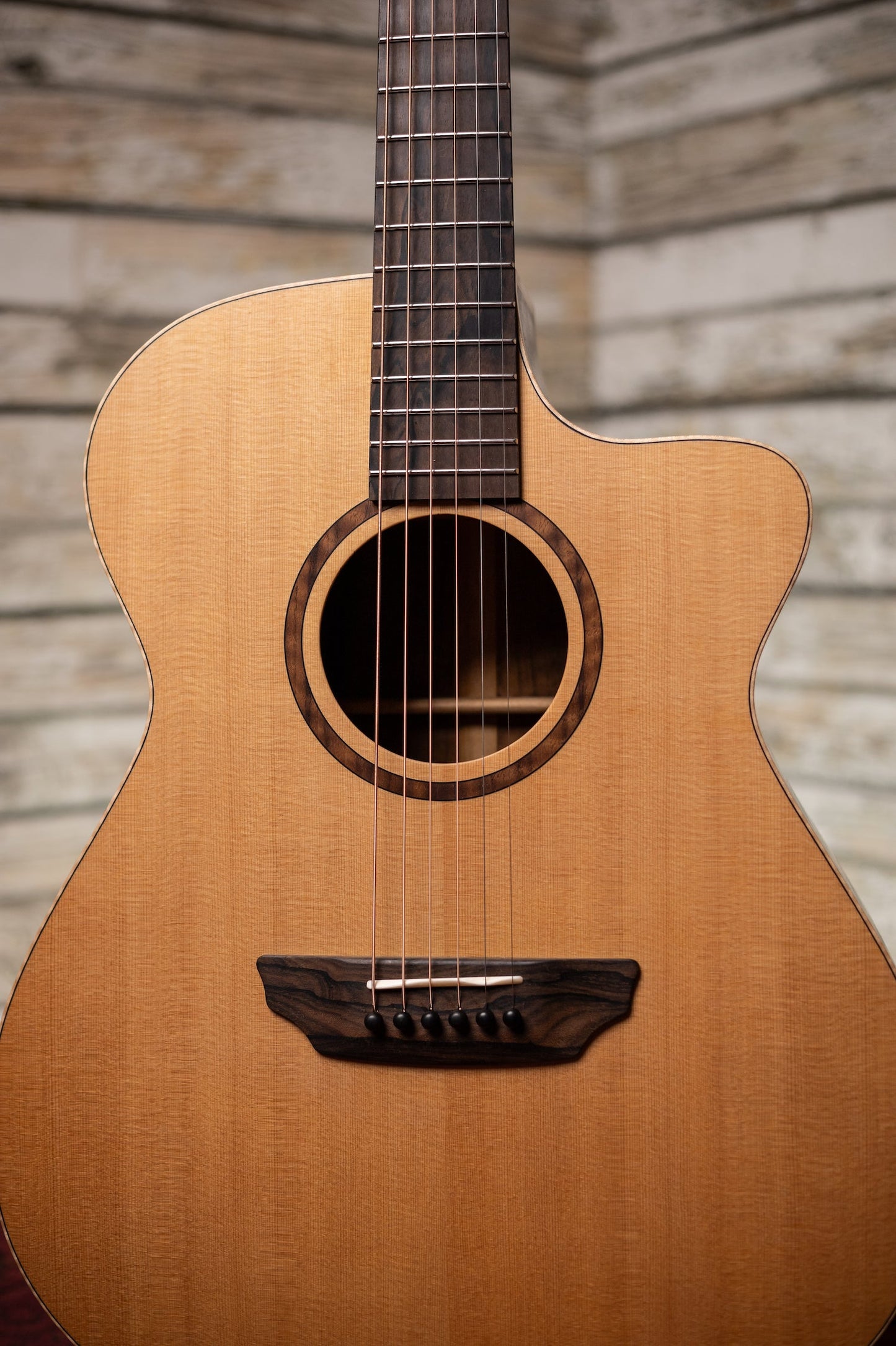 Donovan Leah Guitars Caroline Master Grade Cutaway Acoustic Guitar - Natural