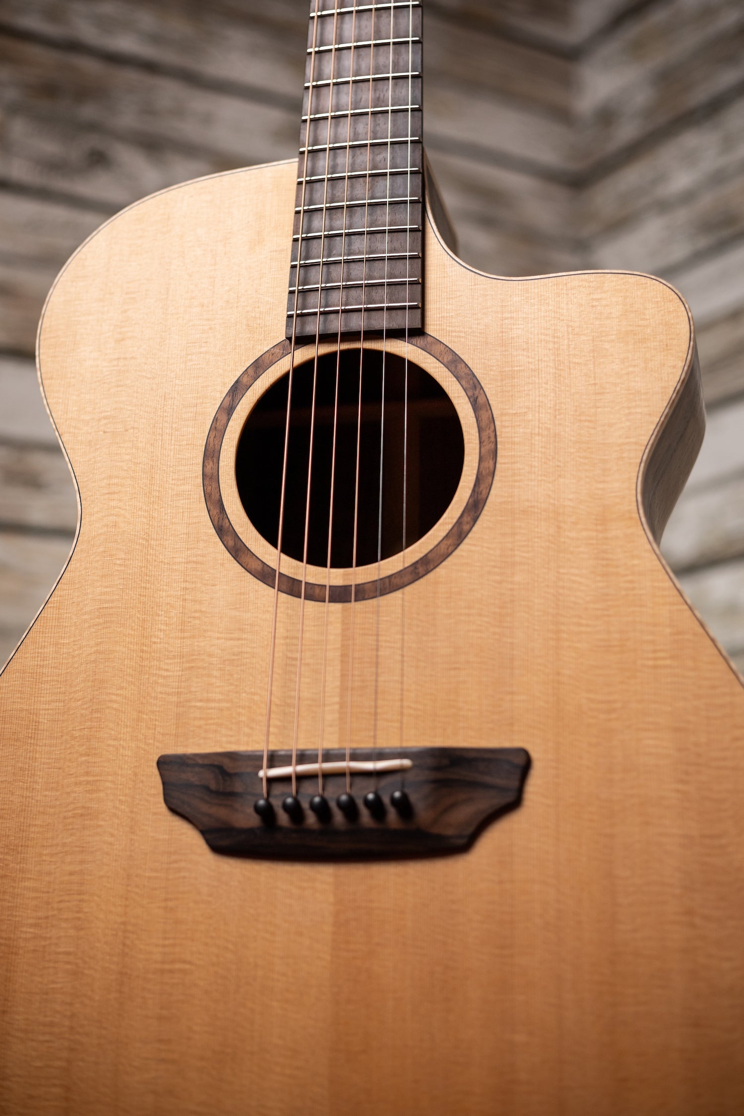 Donovan Leah Guitars Caroline Master Grade Cutaway Acoustic Guitar - Natural