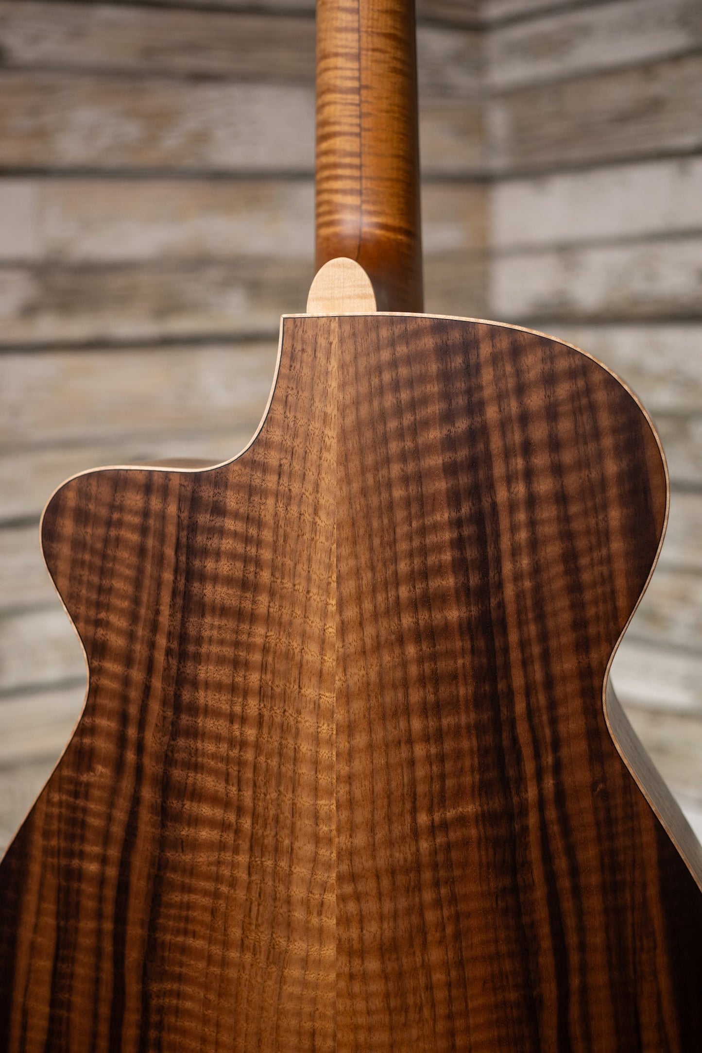 Donovan Leah Guitars Caroline Master Grade Cutaway Acoustic Guitar - Natural