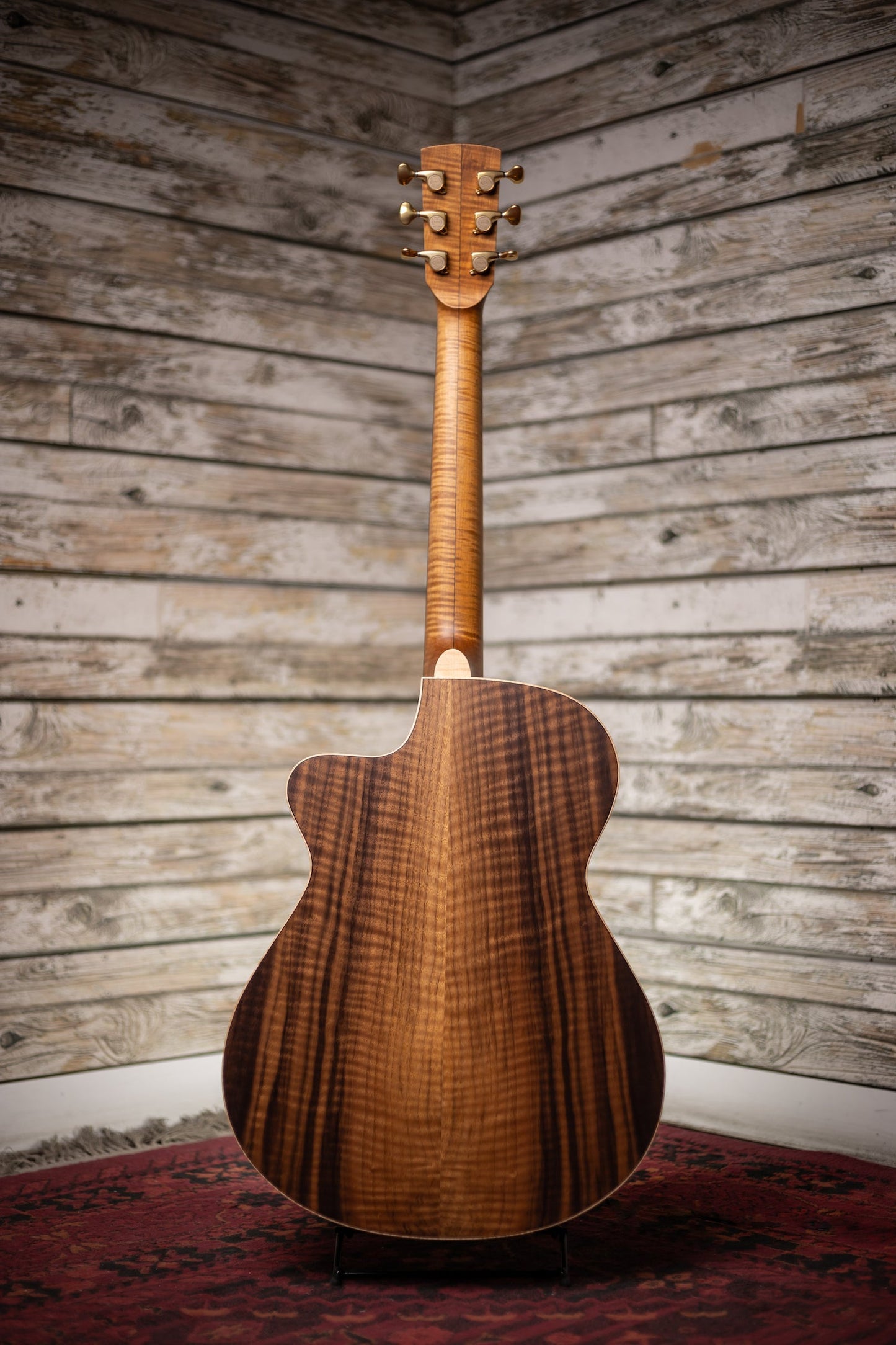 Donovan Leah Guitars Caroline Master Grade Cutaway Acoustic Guitar - Natural