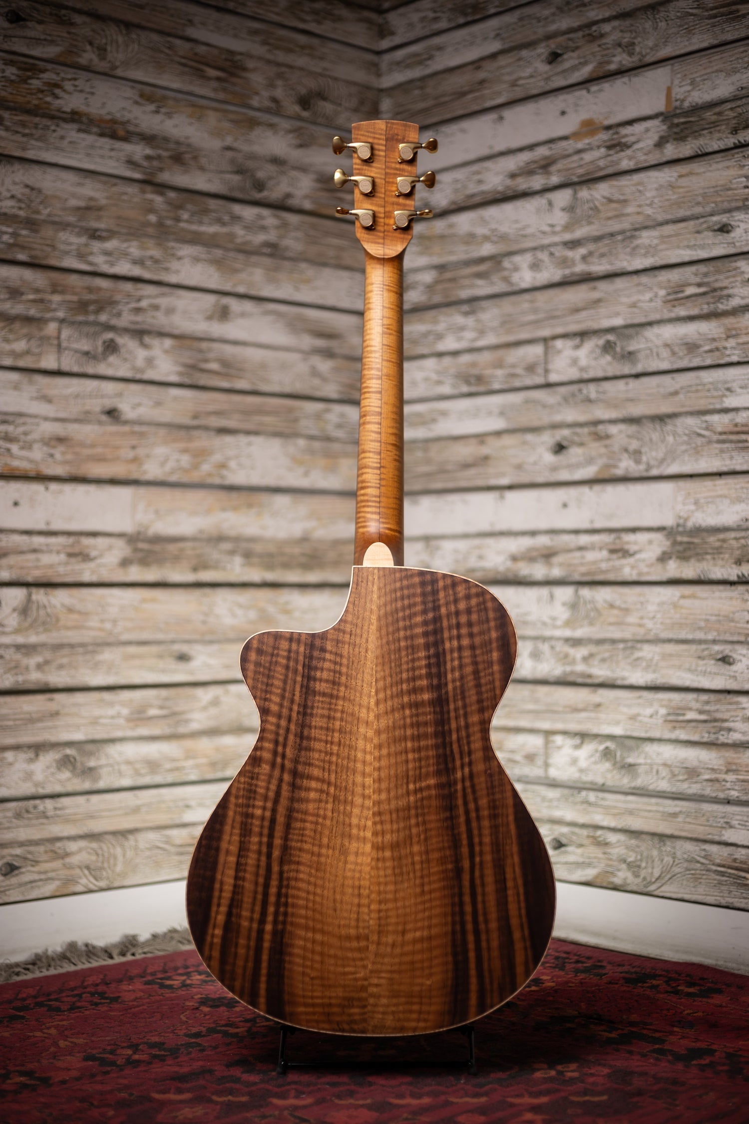 Donovan Leah Guitars Caroline Master Grade Cutaway Acoustic Guitar - Natural