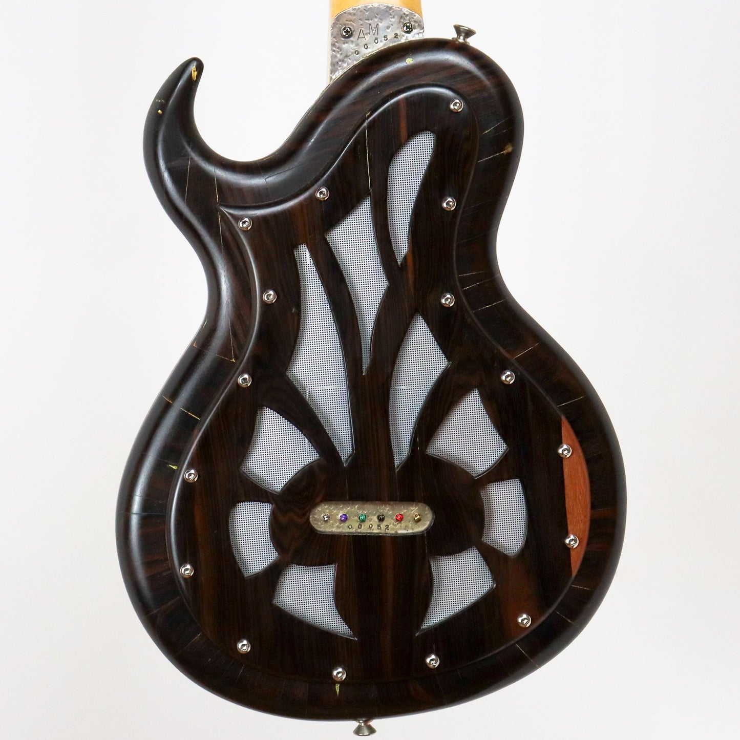 AM Guitars #00052 Ebony/Silver w/hardshell case