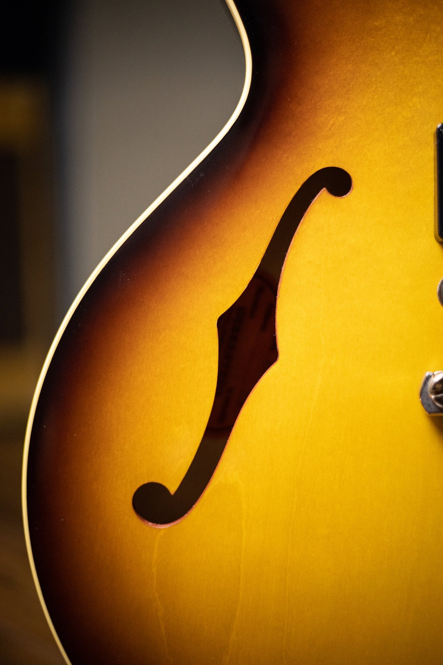 Gibson Custom Shop 1959 ES-335 Reissue VOS Electric Guitar - Vintage Burst