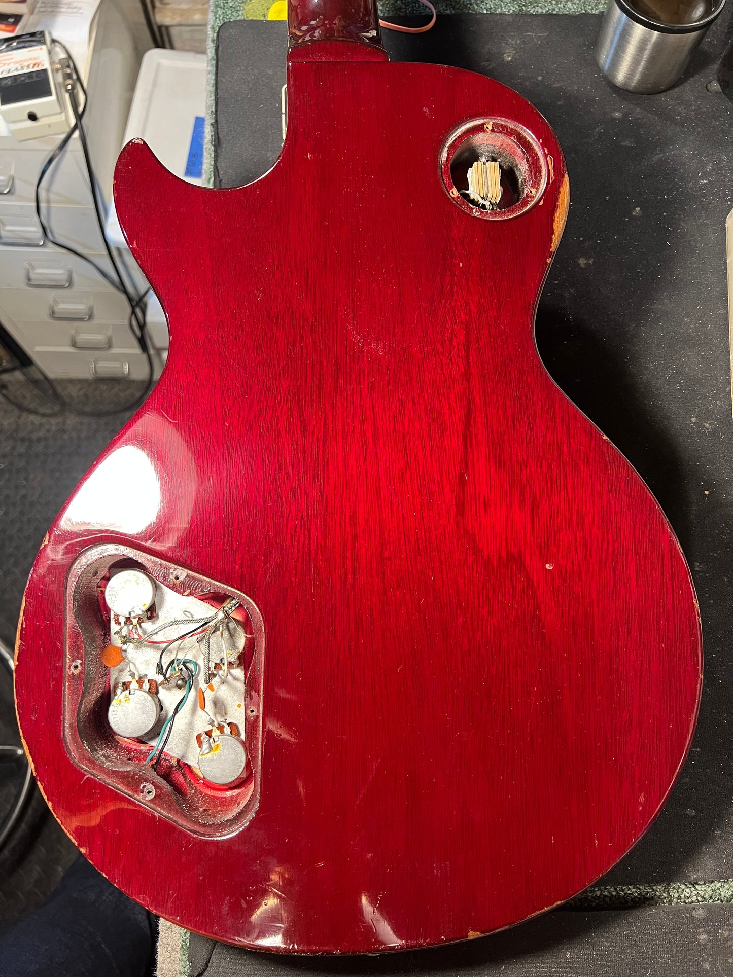 Gibson 1975 Les Paul Deluxe, Wine Red
