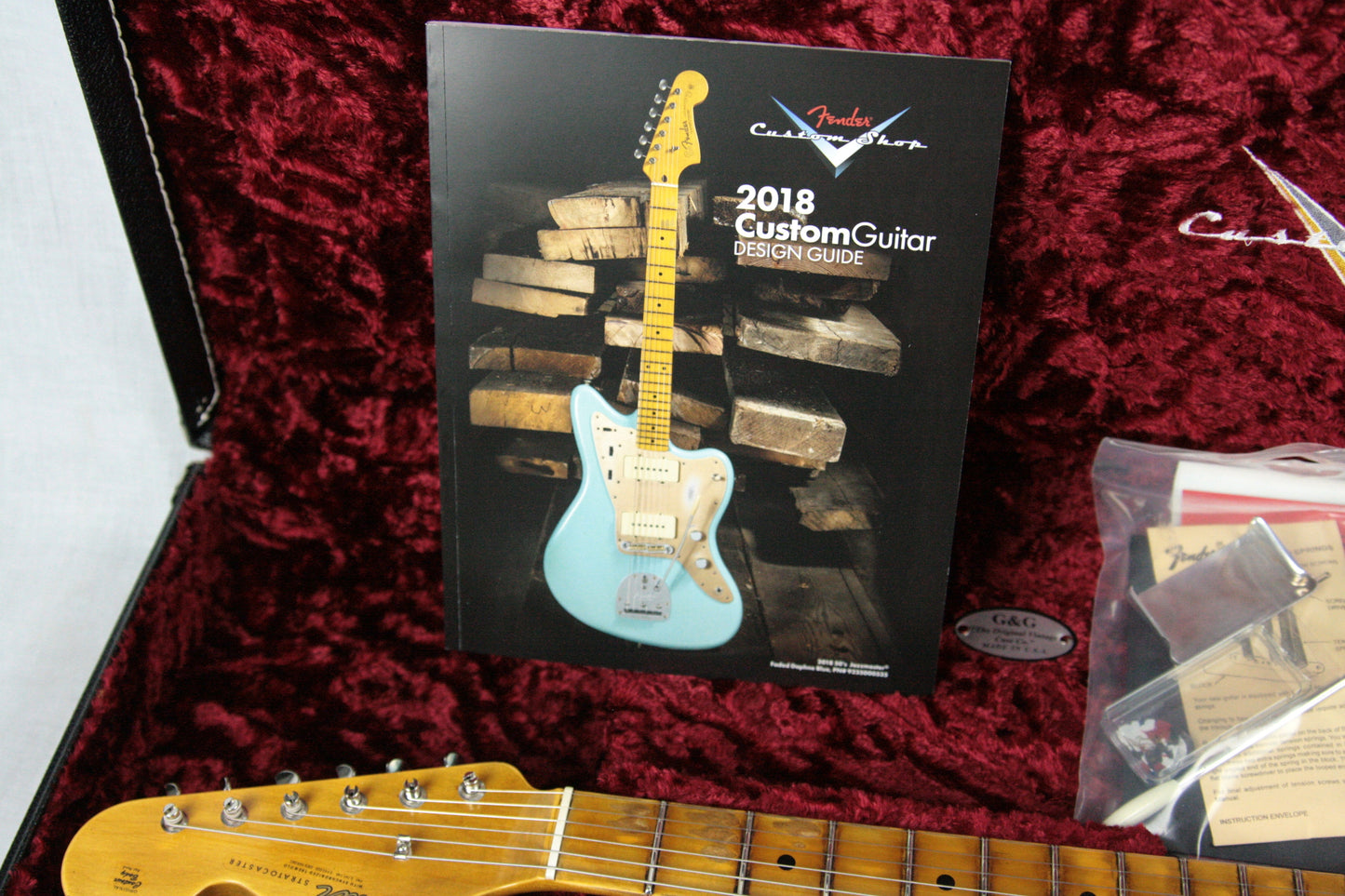 2018 Fender Custom Shop Jimi Hendrix Voodoo Child Stratocaster Journeyman Relic White Strat Maple Cap Neck