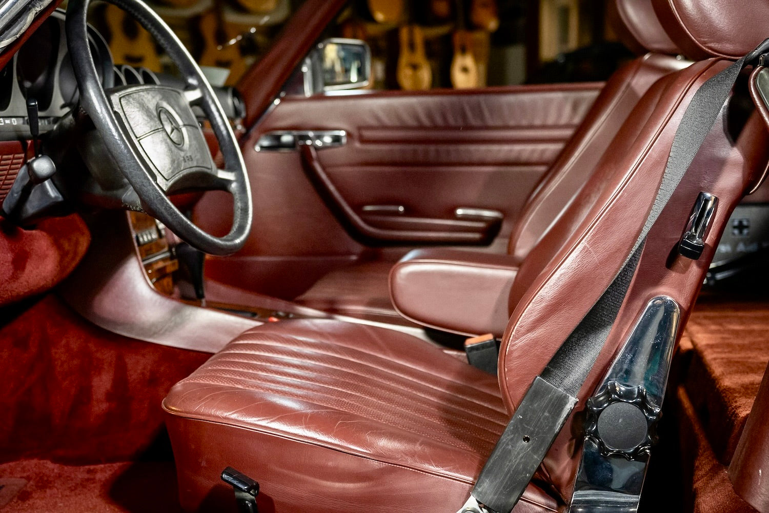 1986 Mercedes-Benz 560 SL Black Pearl Metallic
