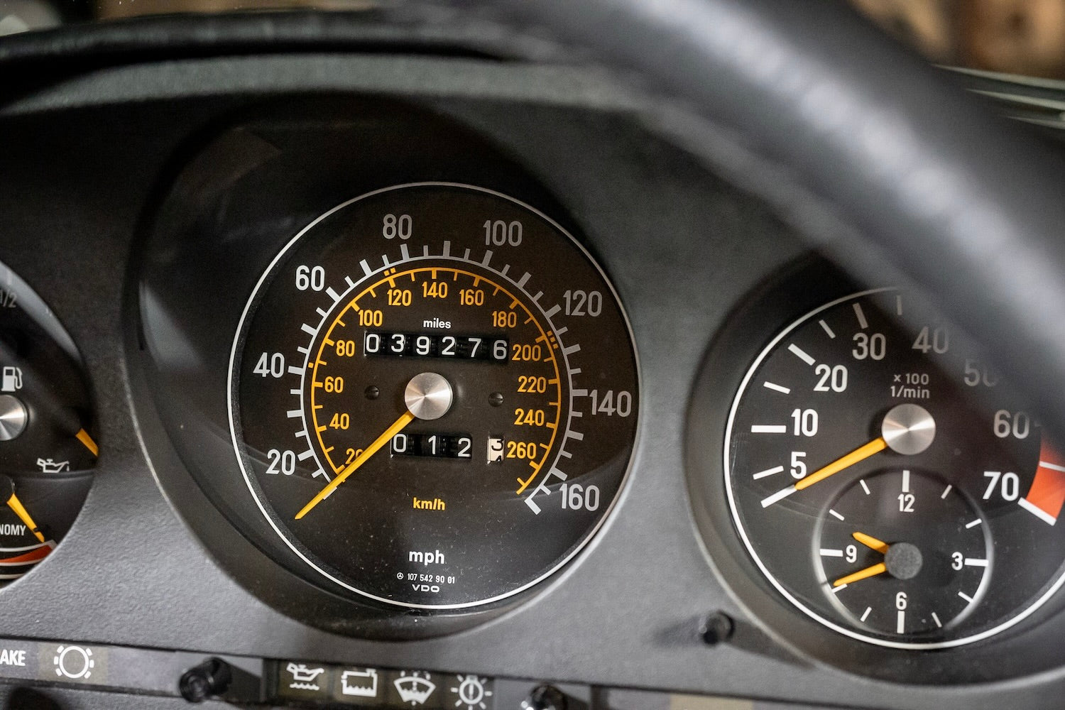 1986 Mercedes-Benz 560 SL Black Pearl Metallic