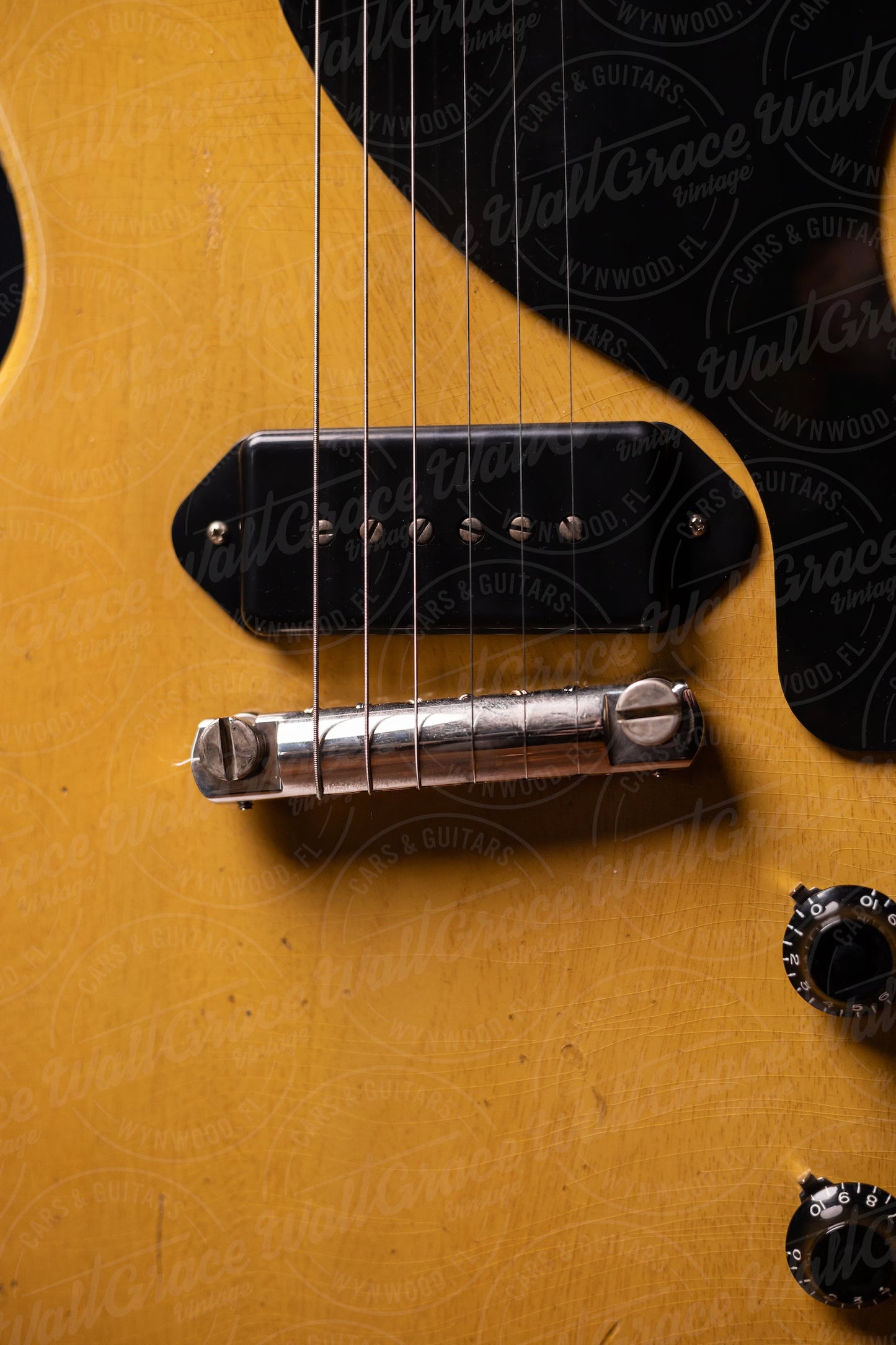 Gibson Custom Shop 1957 Les Paul Junior Single Cut Reissue Murphy Lab Heavy Aged Electric Guitar - TV Yellow