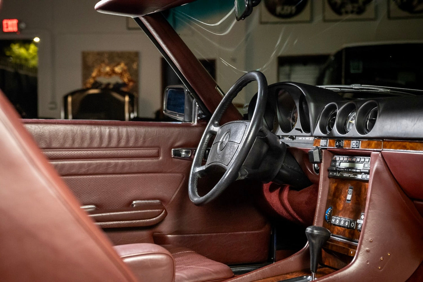1986 Mercedes-Benz 560 SL Black Pearl Metallic