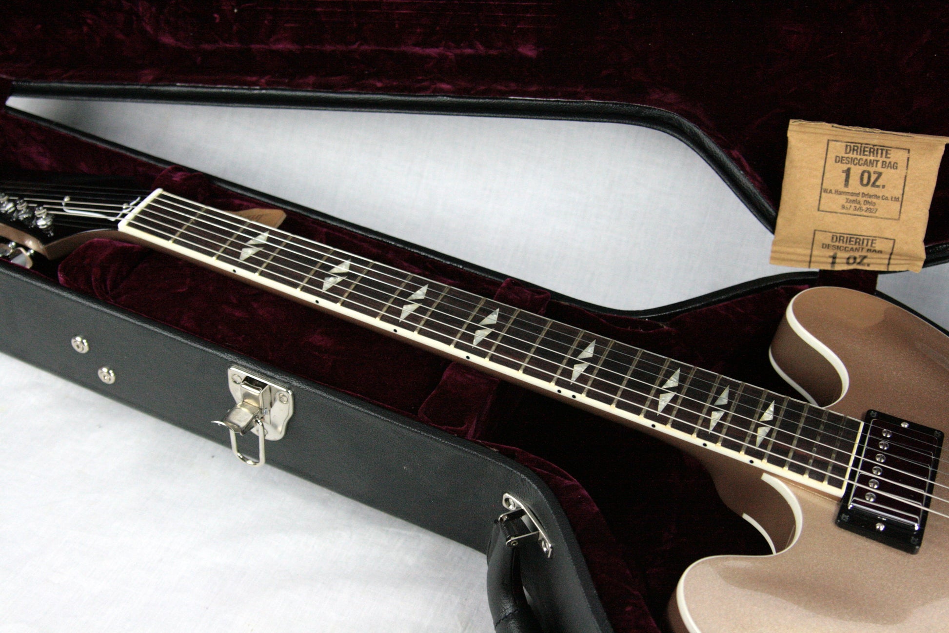 MINT 2014 Gibson Dave Grohl Signature ES-335 Metallic Gold DG-335 LOW NUMBER