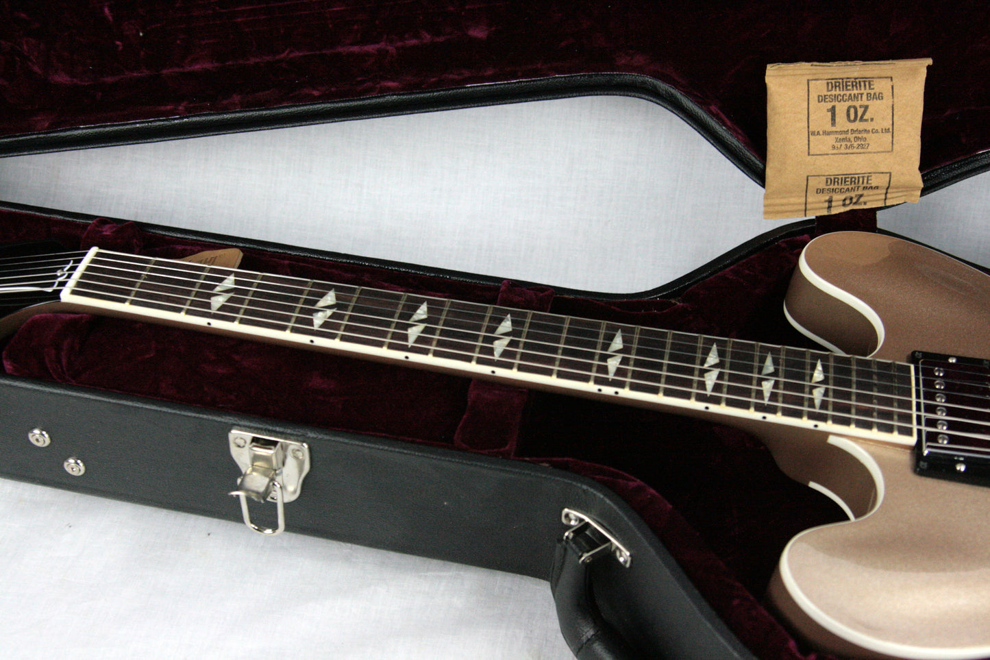 MINT 2014 Gibson Dave Grohl Signature ES-335 Metallic Gold DG-335 LOW NUMBER
