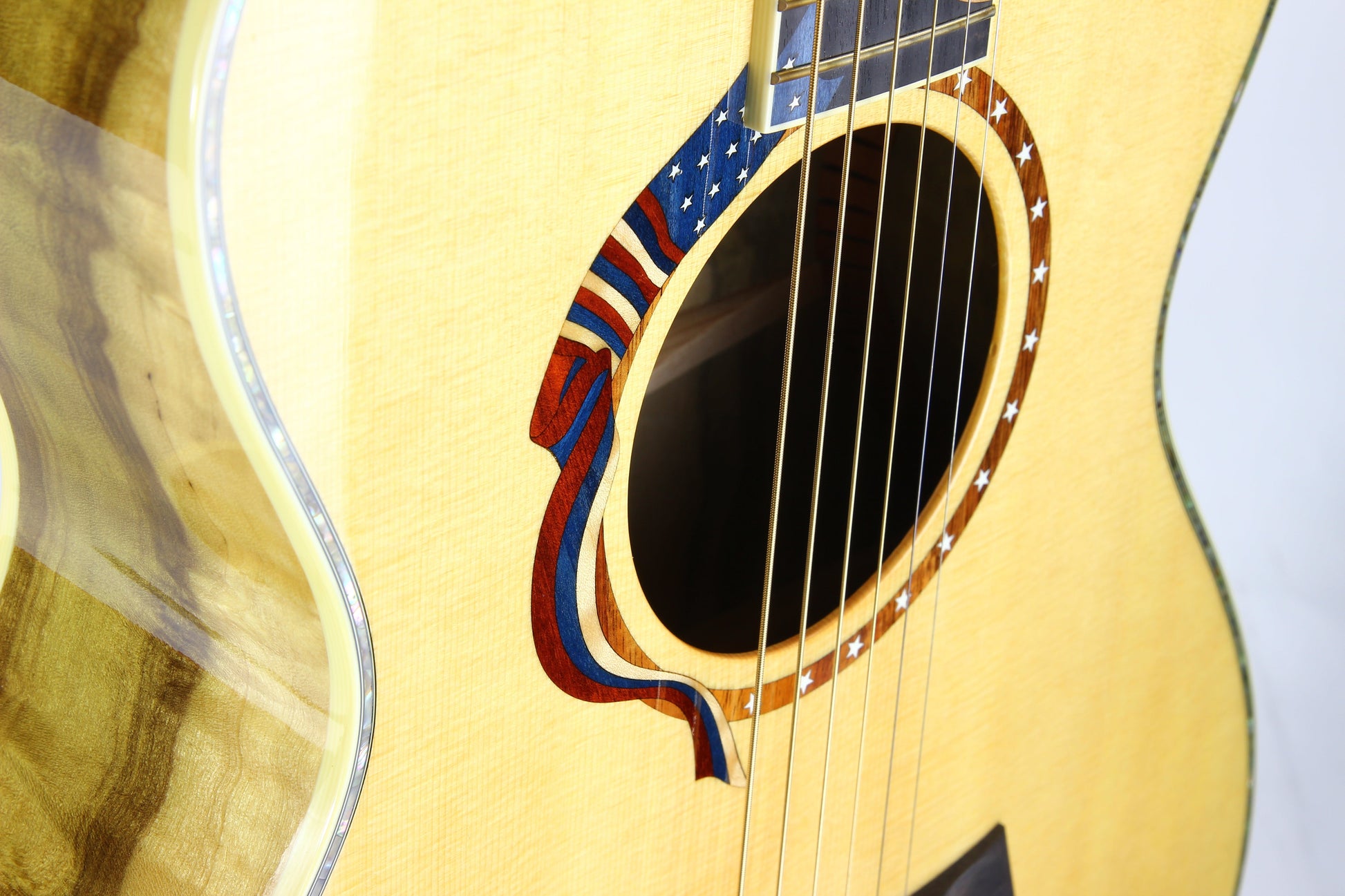 MINT & UNPLAYED! 2002 Taylor Liberty Tree Grand Concert Guitar LTG - US Flag, Declaration of Independence Inlays!